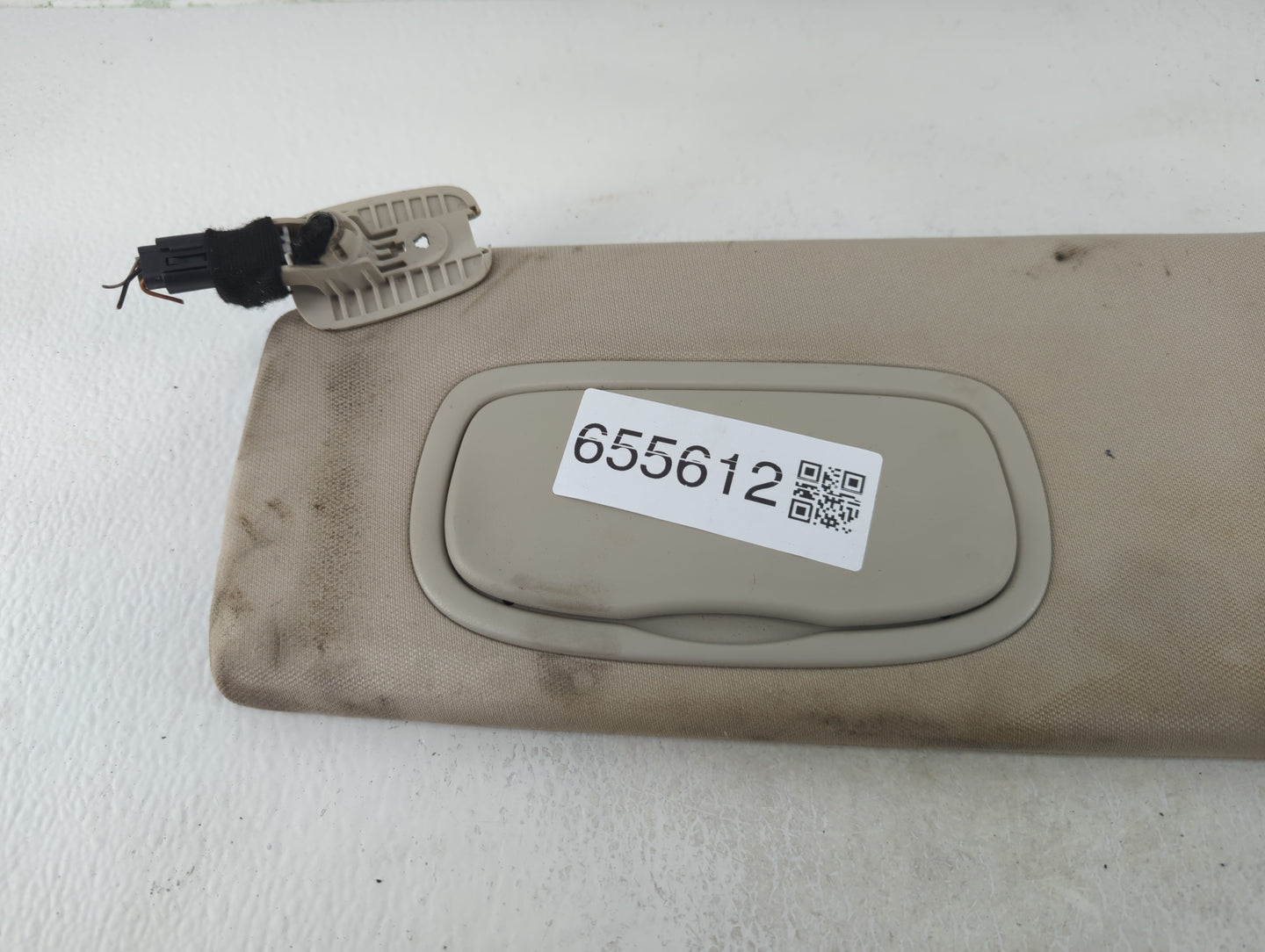 2014-2018 Jeep Cherokee Sun Visor Shade Replacement Driver Left Mirror Fits Fits 2014 2015 2016 2017 2018 OEM Used Auto Part