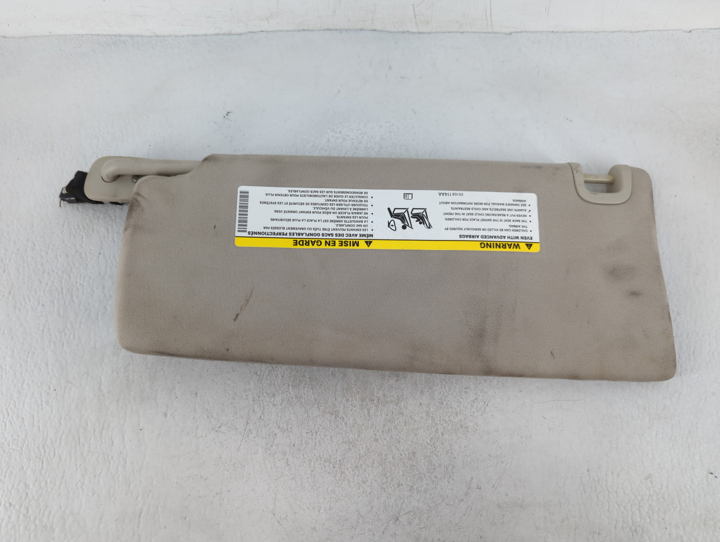 2014-2018 Jeep Cherokee Sun Visor Shade Replacement Passenger Right Mirror Fits Fits 2014 2015 2016 2017 2018 OEM Used Auto 