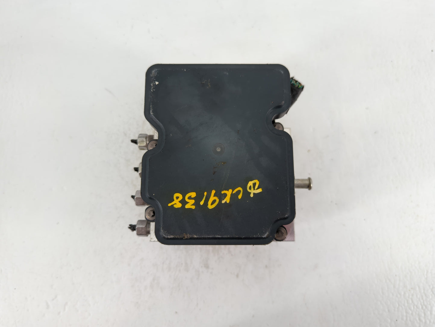 2017 Jeep Cherokee ABS Pump Control Module Replacement P/N:68293541AB Fits OEM Used Auto Parts - Oemusedautoparts1.com