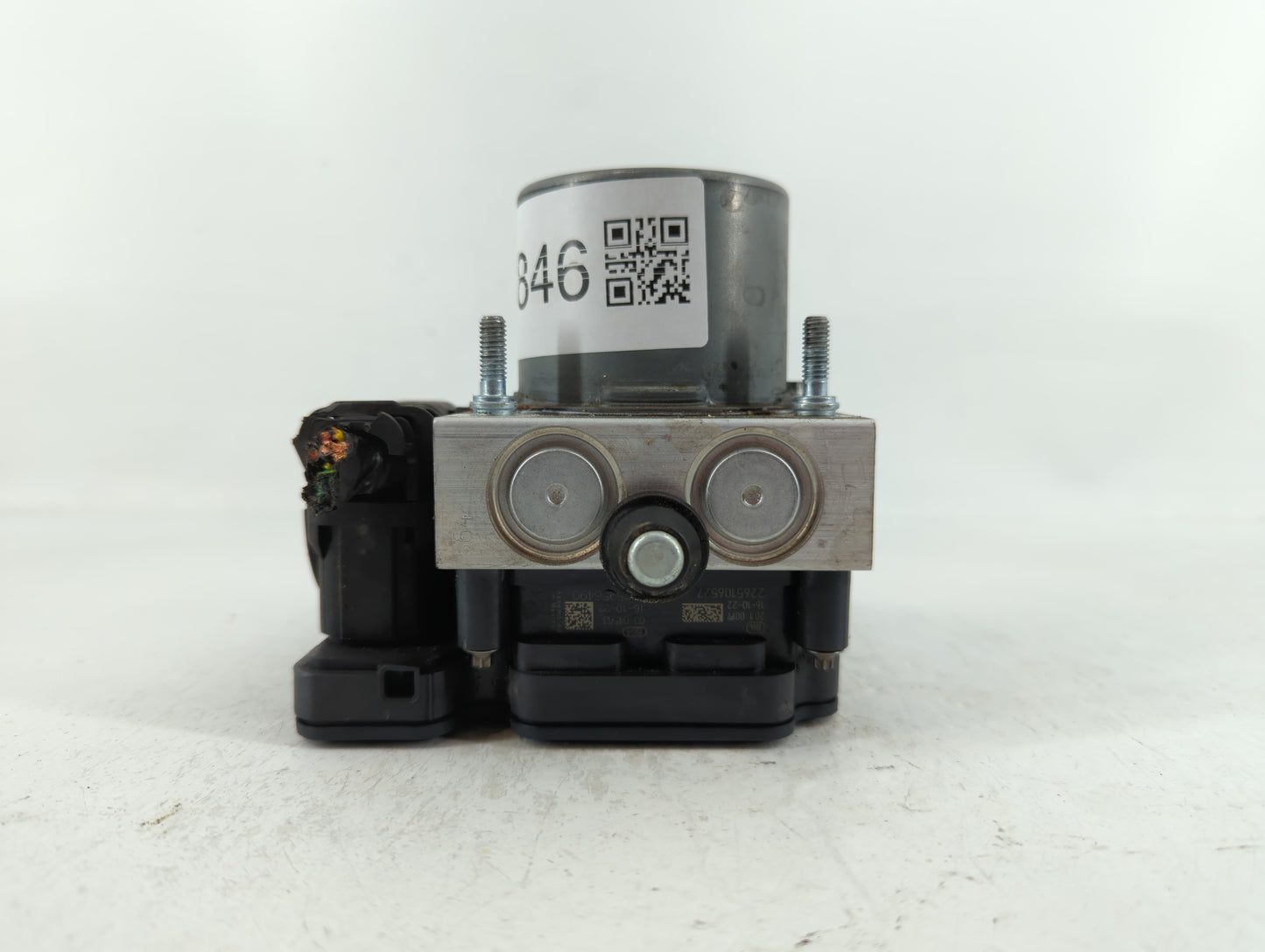 2017 Jeep Cherokee ABS Pump Control Module Replacement P/N:P68293541AB Fits OEM Used Auto Parts - Oemusedautoparts1.com