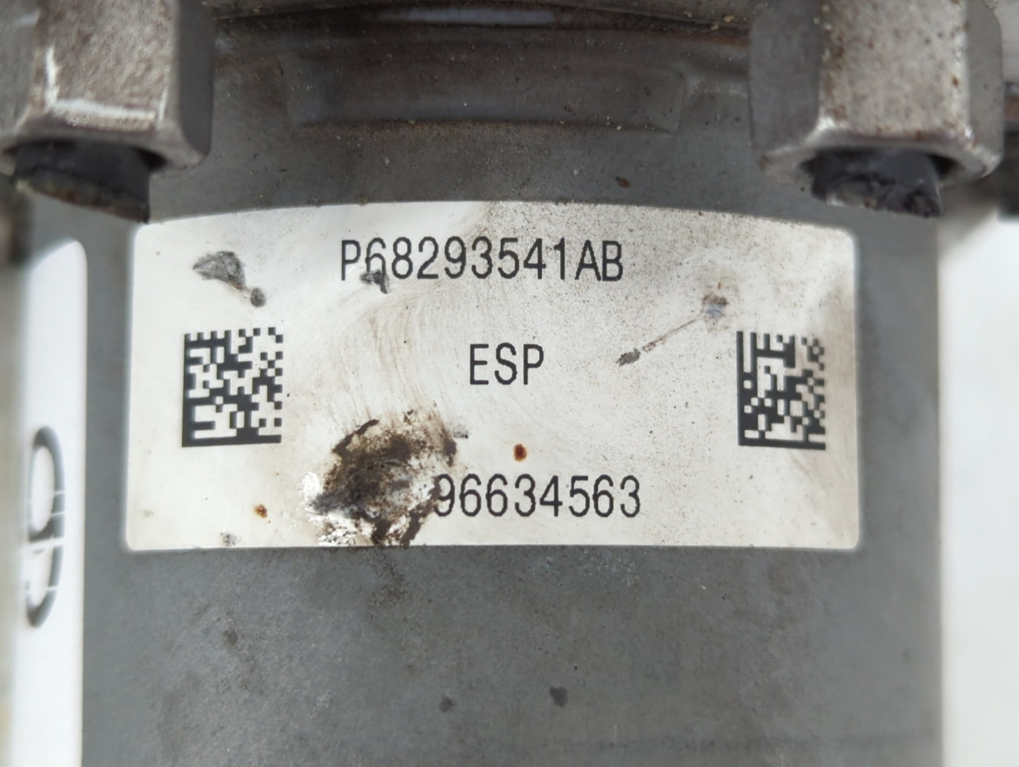 2017 Jeep Cherokee ABS Pump Control Module Replacement P/N:P68293541AB Fits OEM Used Auto Parts - Oemusedautoparts1.com