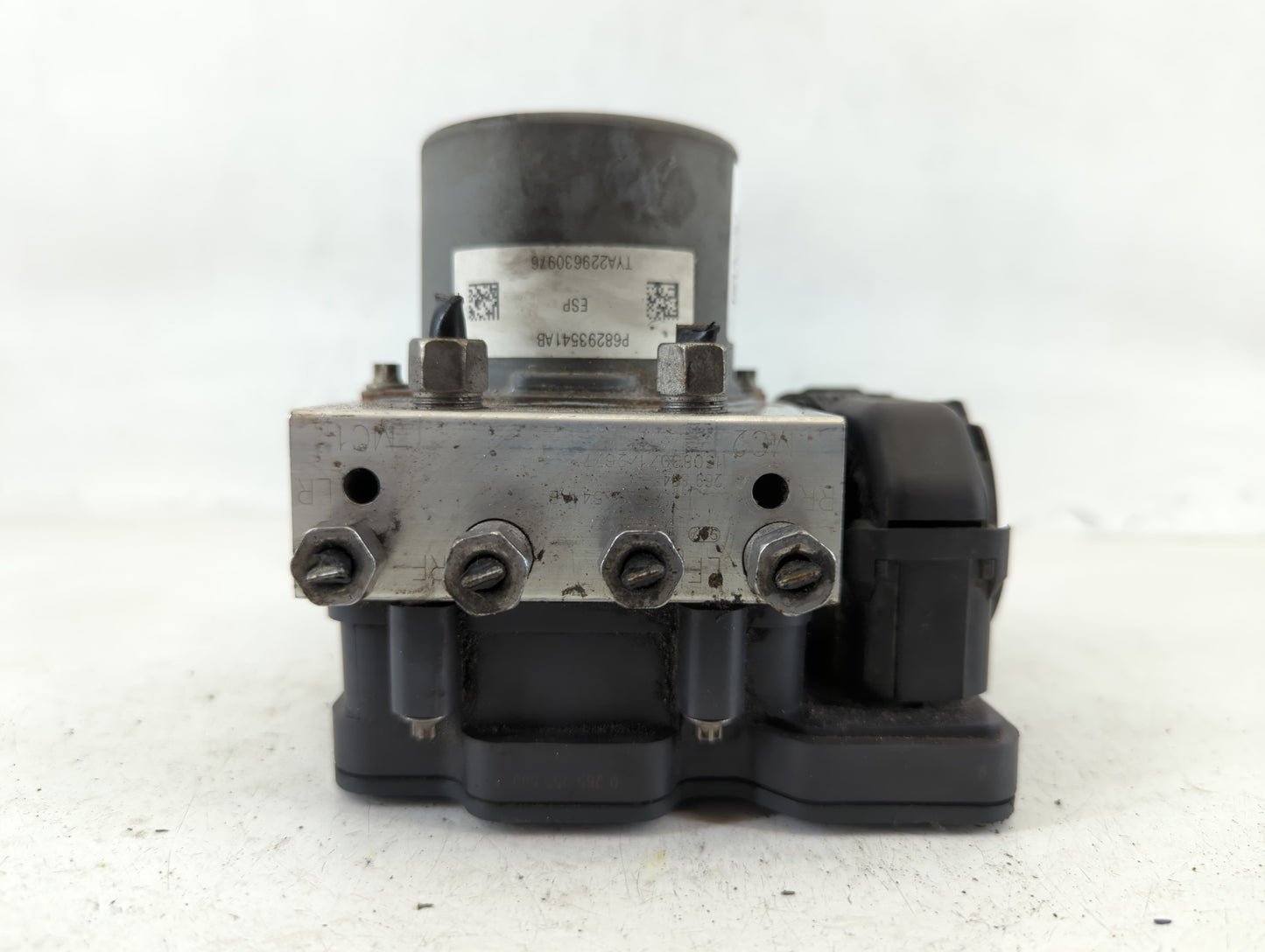 2017 Jeep Cherokee ABS Pump Control Module Replacement P/N:P68293541AB Fits OEM Used Auto Parts - Oemusedautoparts1.com