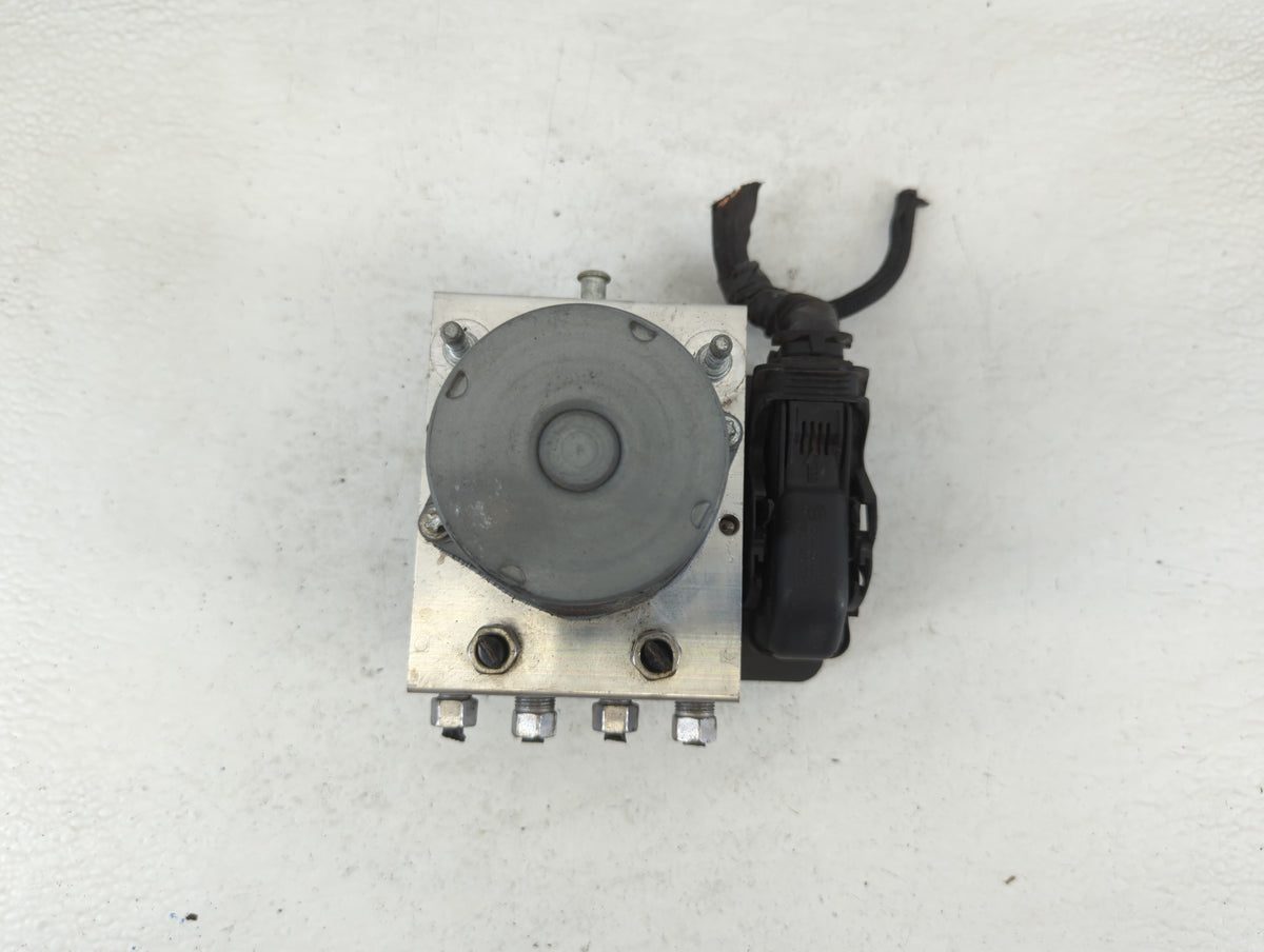 2017 Jeep Cherokee Anti-Lock Brake ABS Pump Module Actuator OEM P/N:P68293541AB Fits OEM Used Auto Parts - Oemusedautoparts1