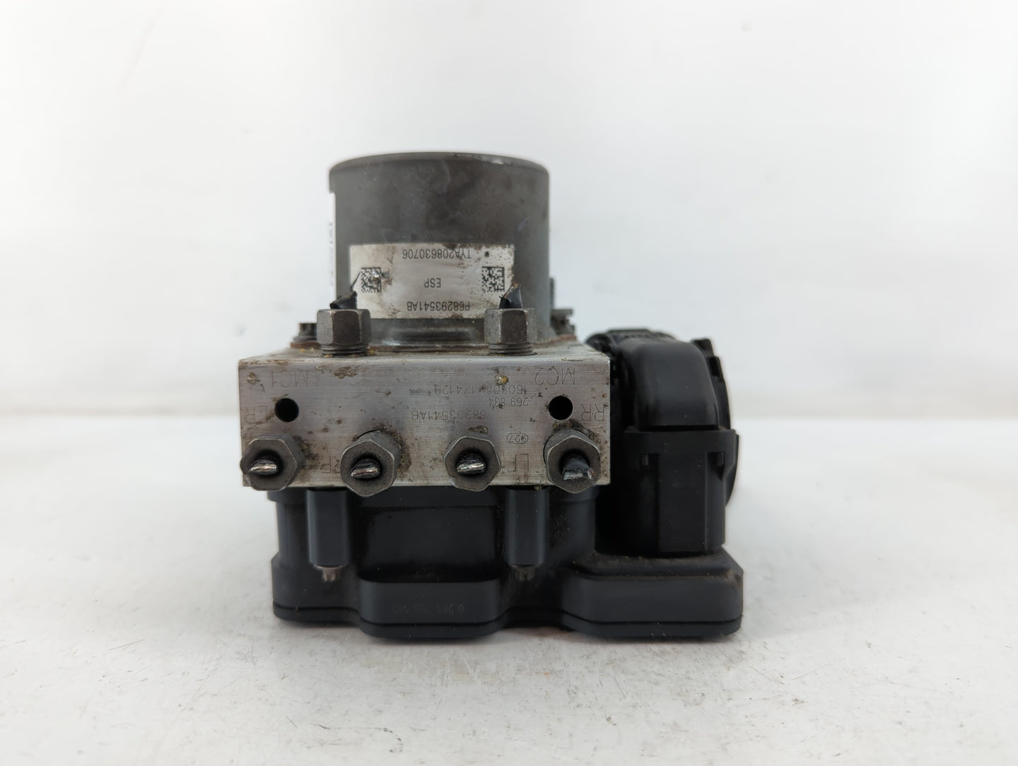 2017 Jeep Cherokee ABS Pump Control Module Replacement P/N:68293541AB Fits OEM Used Auto Parts - Oemusedautoparts1.com