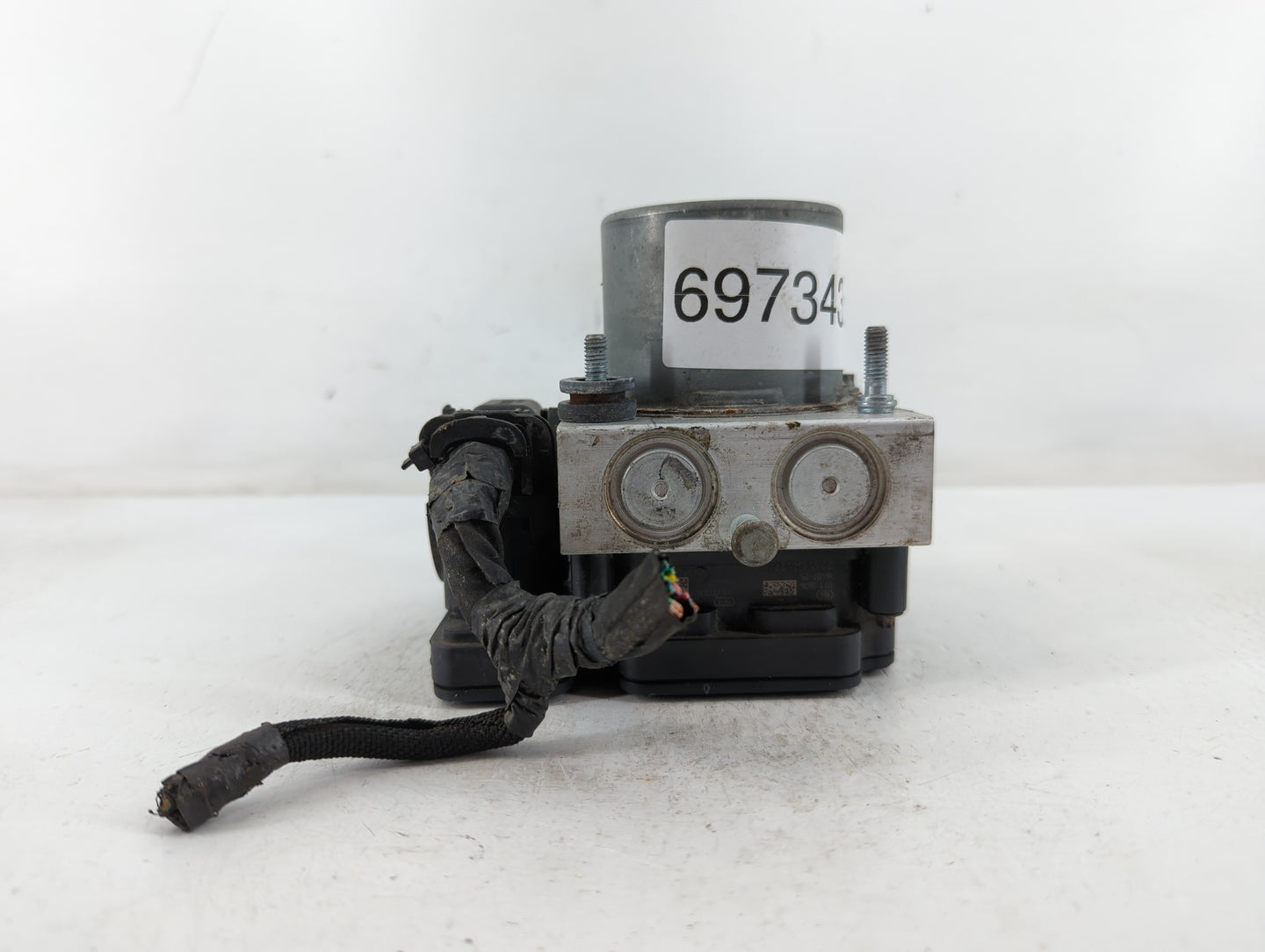 2017 Jeep Cherokee ABS Pump Control Module Replacement P/N:68293541AB Fits OEM Used Auto Parts - Oemusedautoparts1.com