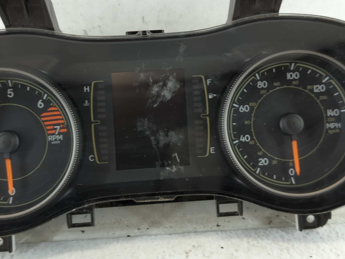 2017-2018 Jeep Cherokee Instrument Cluster Speedometer Gauges P/N:P68309005AD Fits Fits 2017 2018 OEM Used Auto Parts - Oemu