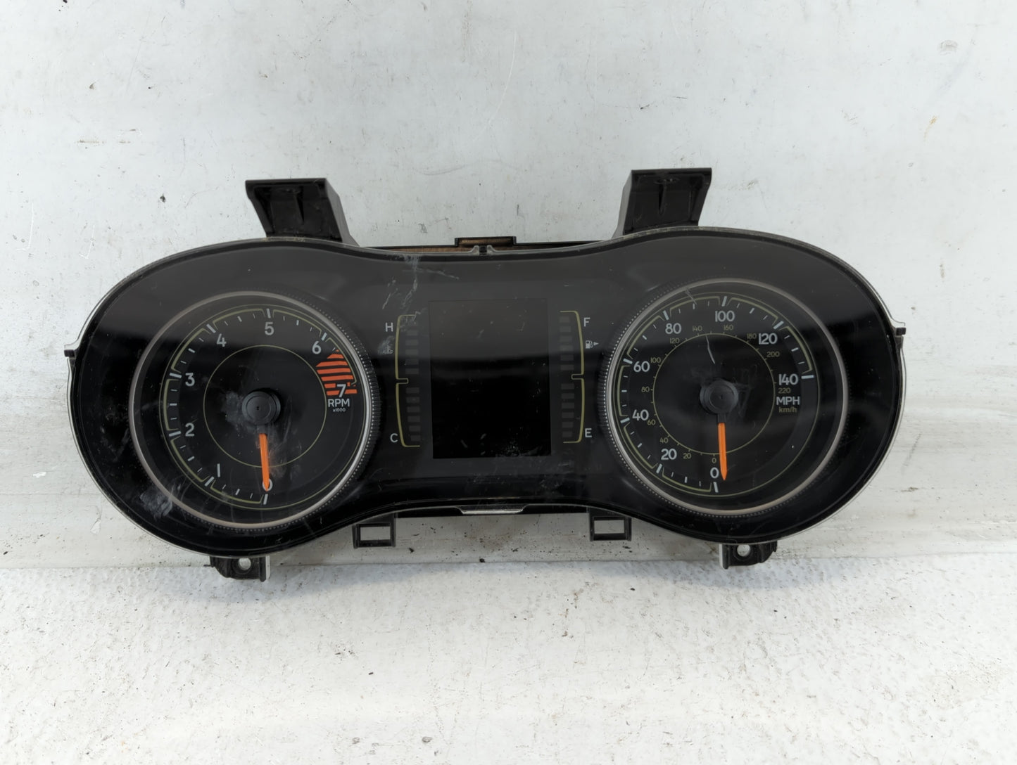 2017-2018 Jeep Cherokee Instrument Cluster Speedometer Gauges P/N:P68309005AD Fits Fits 2017 2018 OEM Used Auto Parts - Oemu