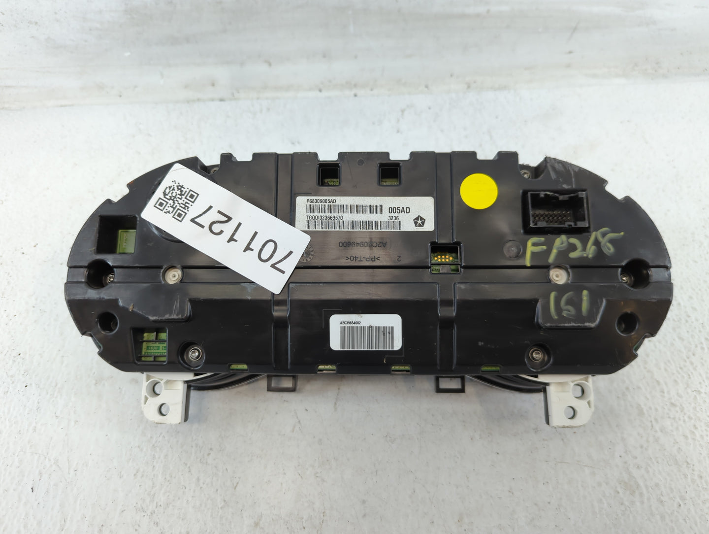 2017-2018 Jeep Cherokee Instrument Cluster Speedometer Gauges P/N:P68309005AD Fits Fits 2017 2018 OEM Used Auto Parts - Oemu