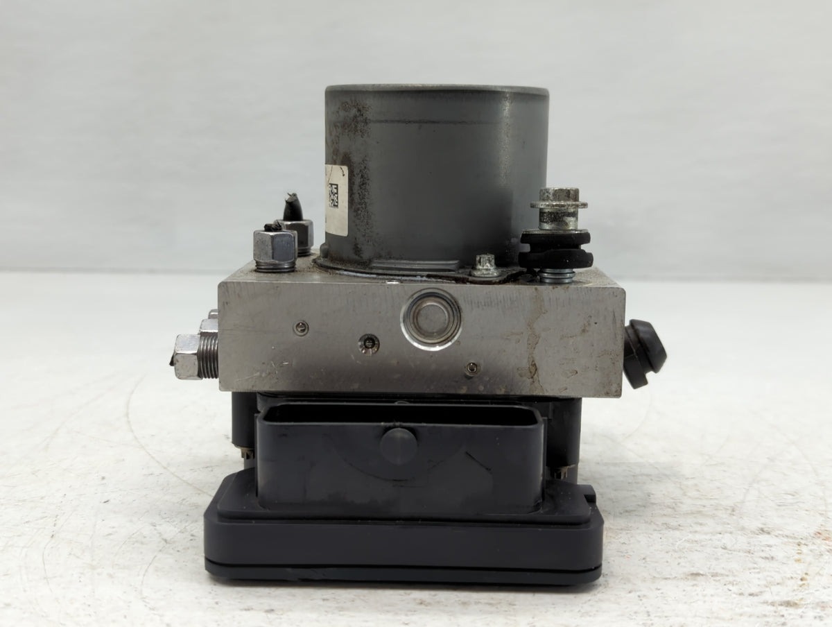 2017 Jeep Cherokee Anti-Lock Brake ABS Pump Module Actuator OEM P/N:P68293541AB Fits OEM Used Auto Parts - Oemusedautoparts1