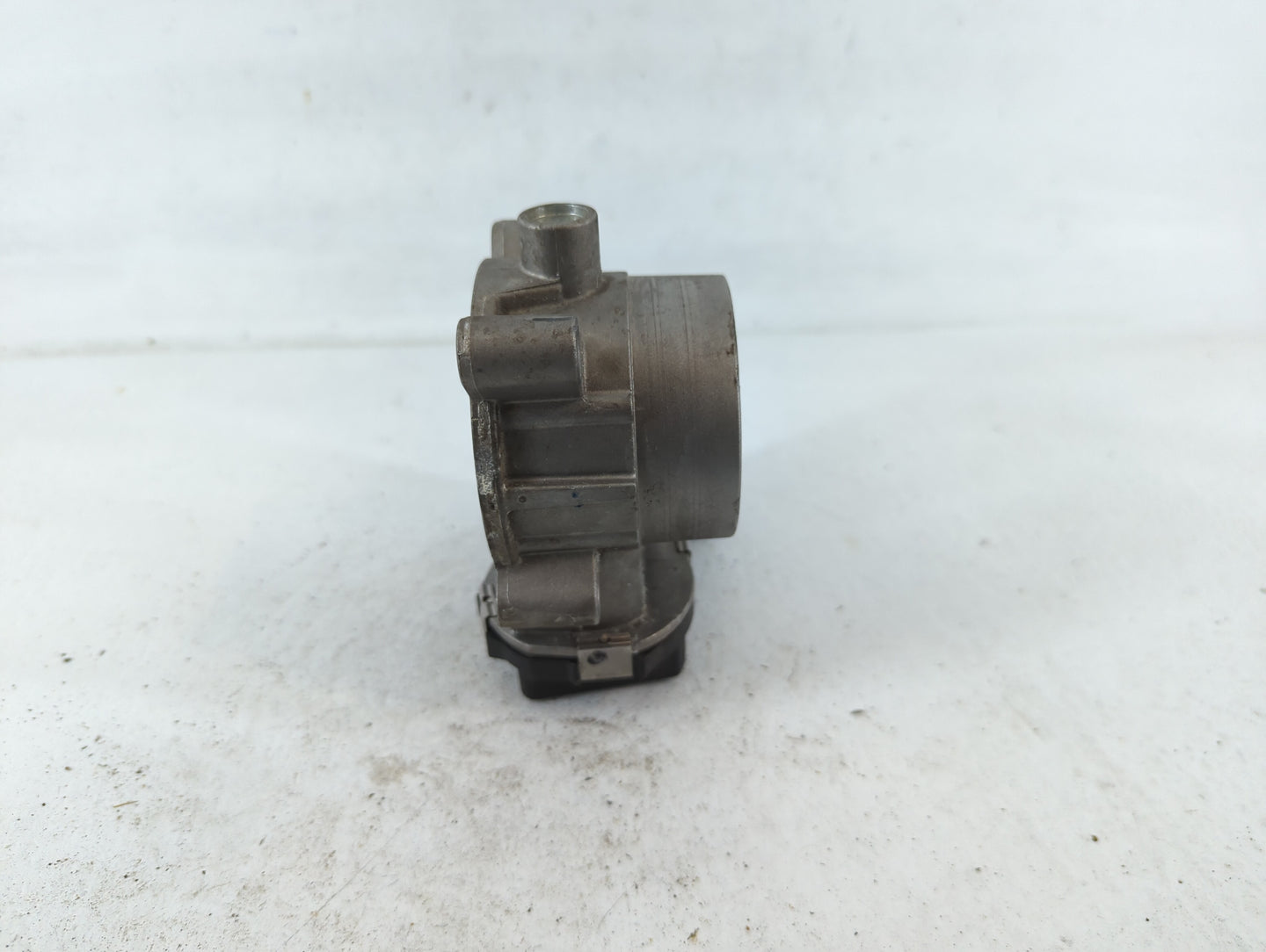 2014-2019 Jeep Cherokee Throttle Body P/N:04891970AB Fits Fits 2014 2015 2016 2017 2018 2019 2020 2021 2022 OEM Used Auto Pa