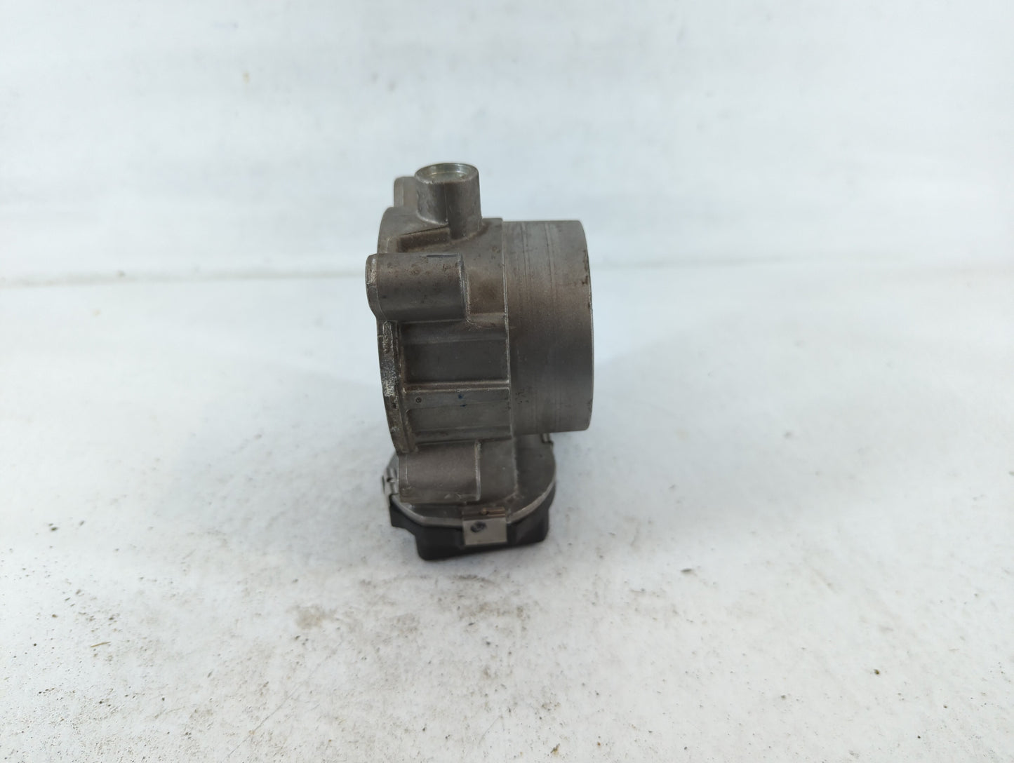 2014-2019 Jeep Cherokee Throttle Body P/N:04891970AB Fits Fits 2014 2015 2016 2017 2018 2019 2020 2021 2022 OEM Used Auto Pa
