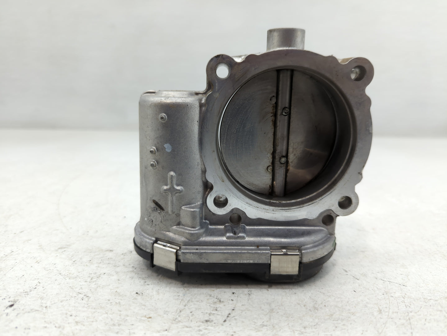2014-2022 Jeep Cherokee Throttle Body P/N:0 280 750 570 05184349AC Fits OEM Used Auto Parts - Oemusedautoparts1.com