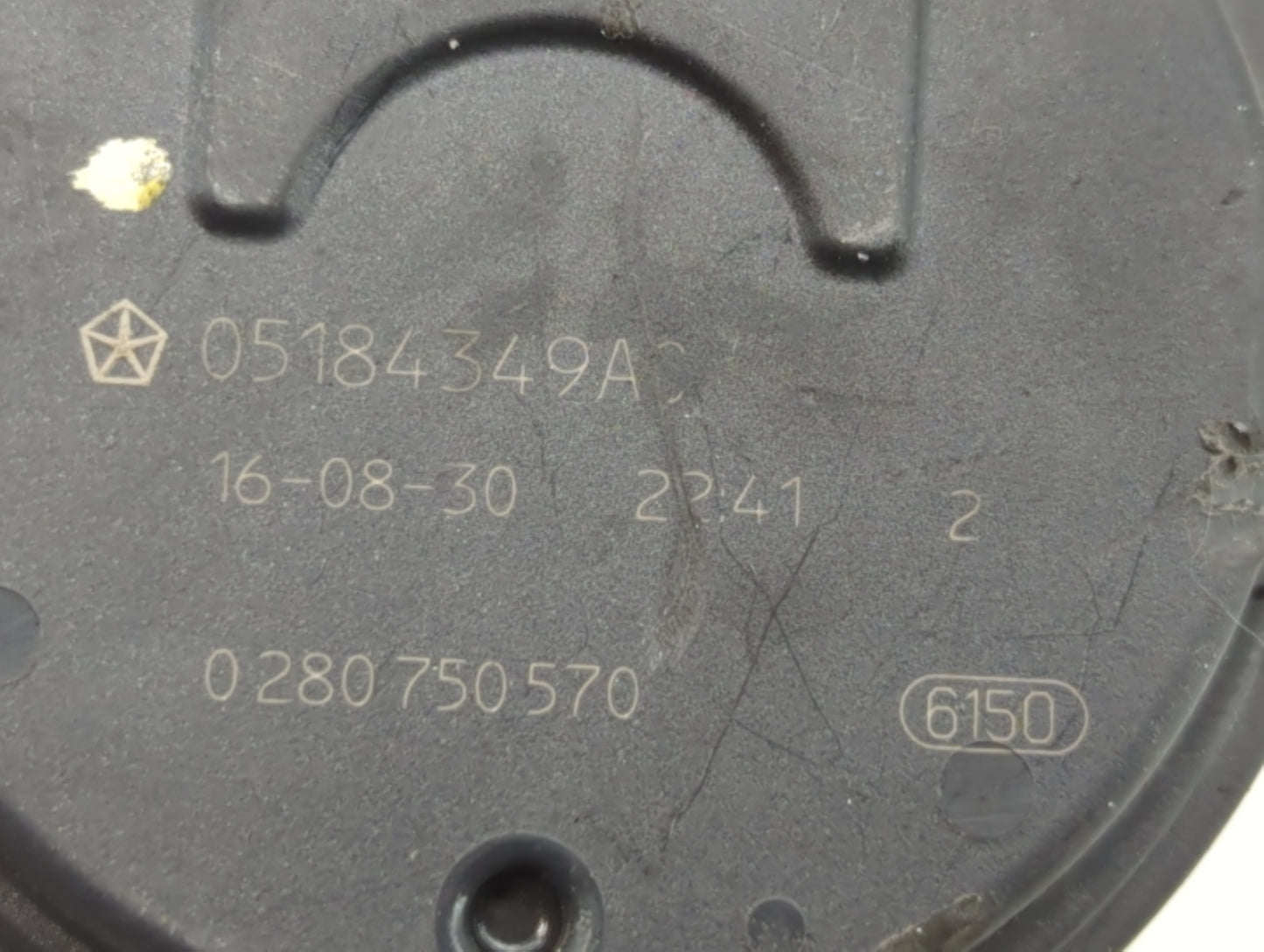 2014-2022 Jeep Cherokee Throttle Body P/N:0 280 750 570 05184349AC Fits OEM Used Auto Parts - Oemusedautoparts1.com