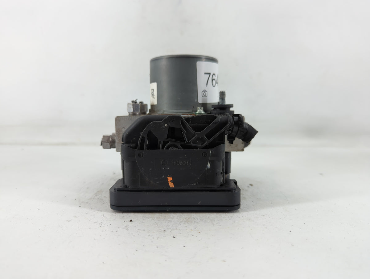 2017 Jeep Cherokee Anti-Lock Brake ABS Pump Module Actuator OEM P/N:P68293541AB Fits OEM Used Auto Parts - Oemusedautoparts1