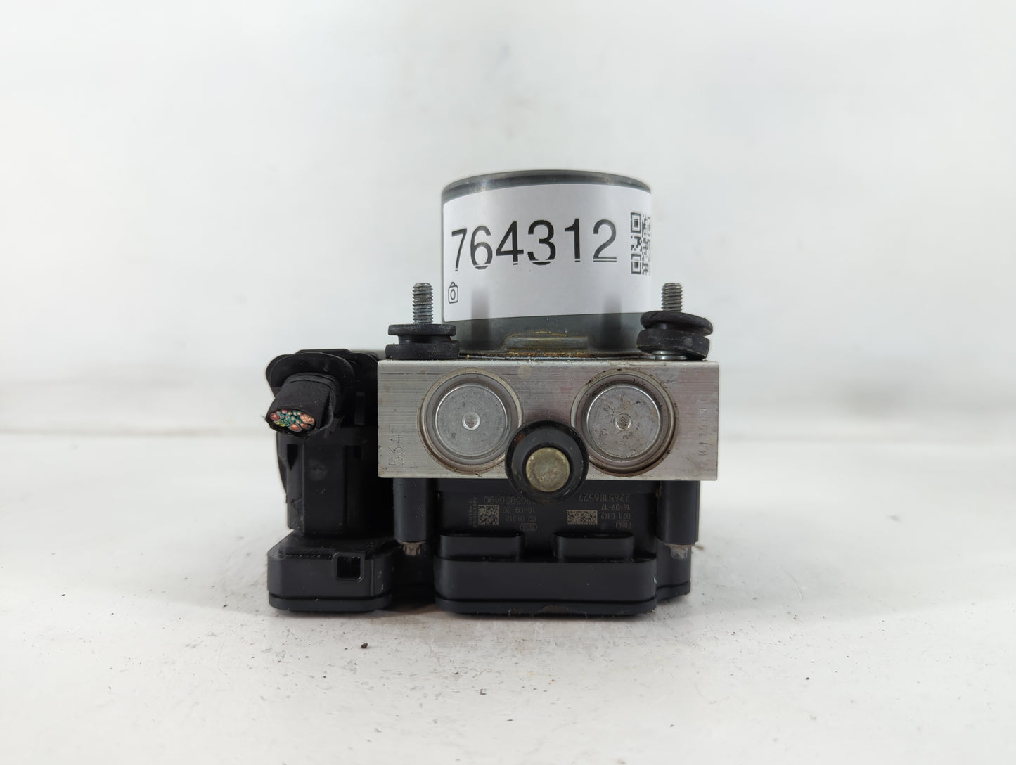 2017 Jeep Cherokee ABS Pump Control Module Replacement P/N:P68293541AB Fits OEM Used Auto Parts - Oemusedautoparts1.com