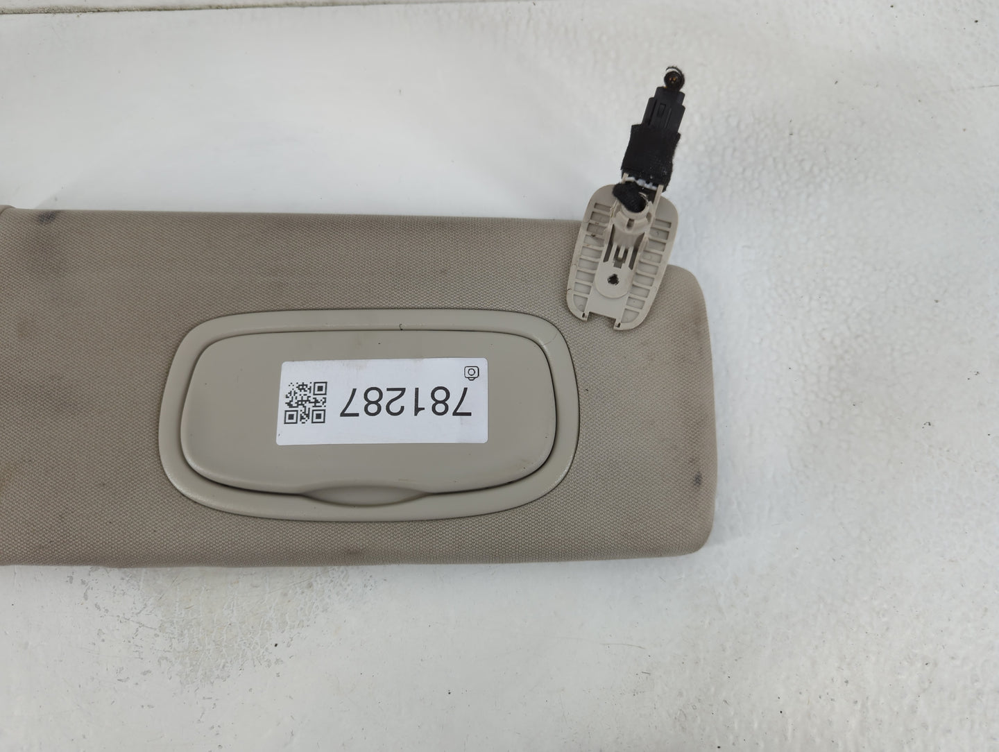 2014-2018 Jeep Cherokee Sun Visor Shade Replacement Passenger Right Mirror Fits Fits 2014 2015 2016 2017 2018 OEM Used Auto 