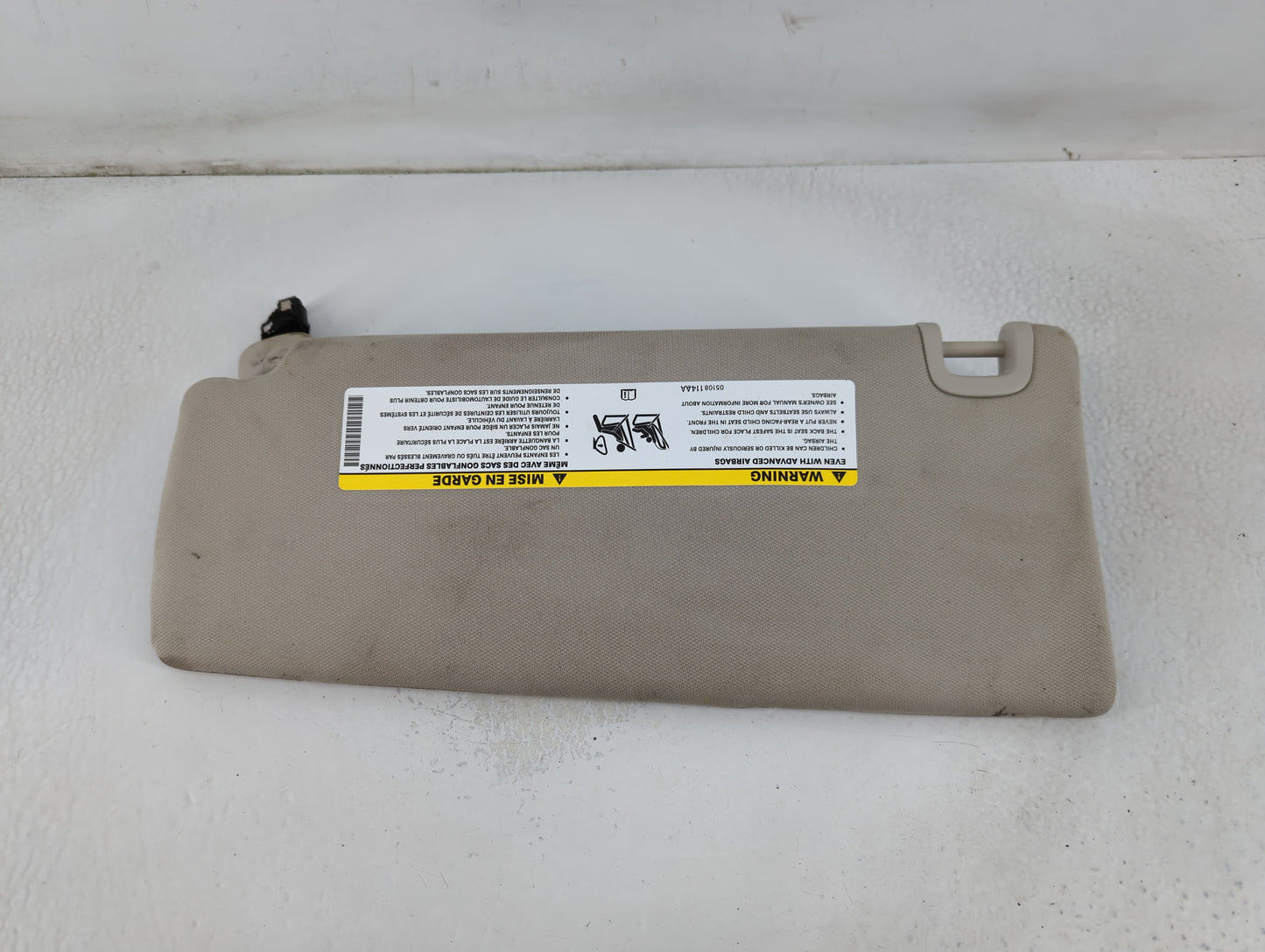 2014-2018 Jeep Cherokee Sun Visor Shade Replacement Passenger Right Mirror Fits Fits 2014 2015 2016 2017 2018 OEM Used Auto 