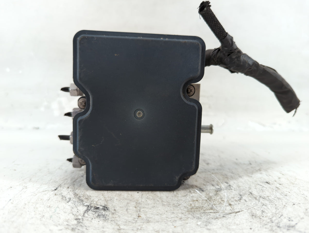 2017 Jeep Cherokee Anti-Lock Brake ABS Pump Module Actuator OEM P/N:P6829541AB Fits OEM Used Auto Parts - Oemusedautoparts1.