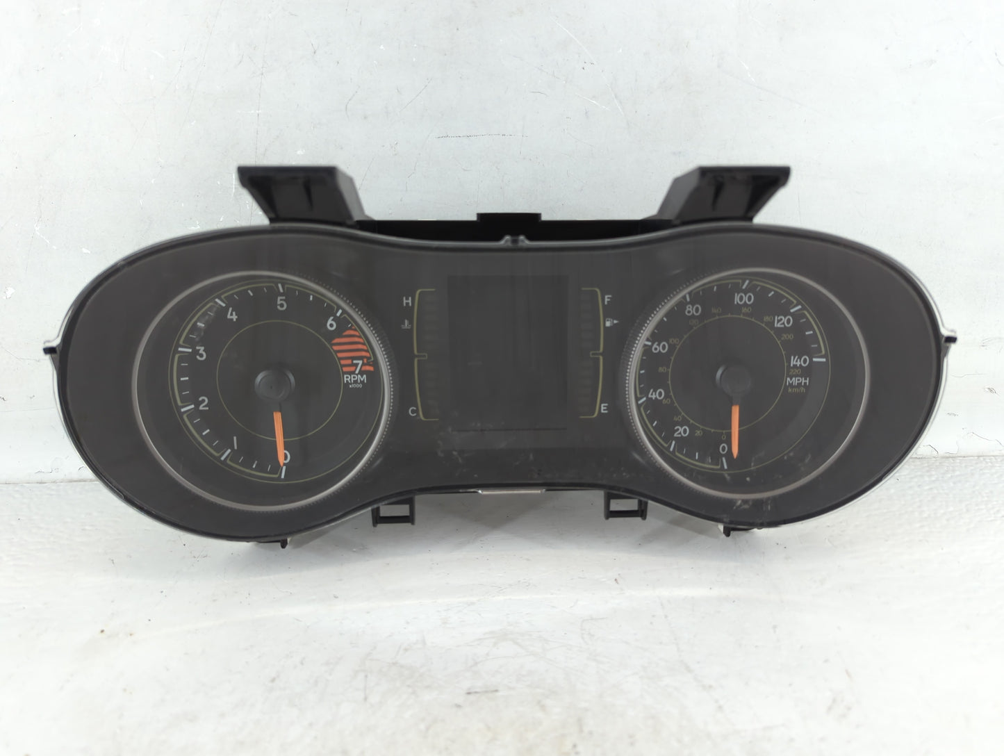 2017-2018 Jeep Cherokee Instrument Cluster Speedometer Gauges P/N:P68309005AD Fits Fits 2017 2018 OEM Used Auto Parts - Oemu