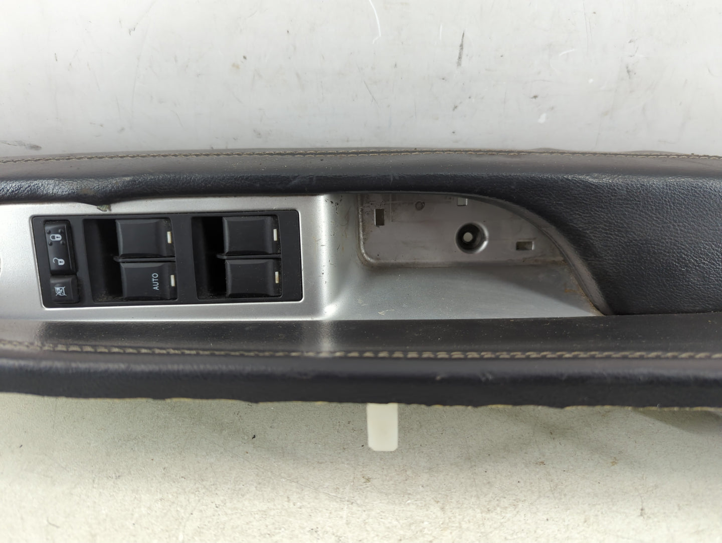 2017 Jeep Compass Master Power Window Switch Replacement Driver Side Left P/N:75131370219 Fits OEM Used Auto Parts - Oemused