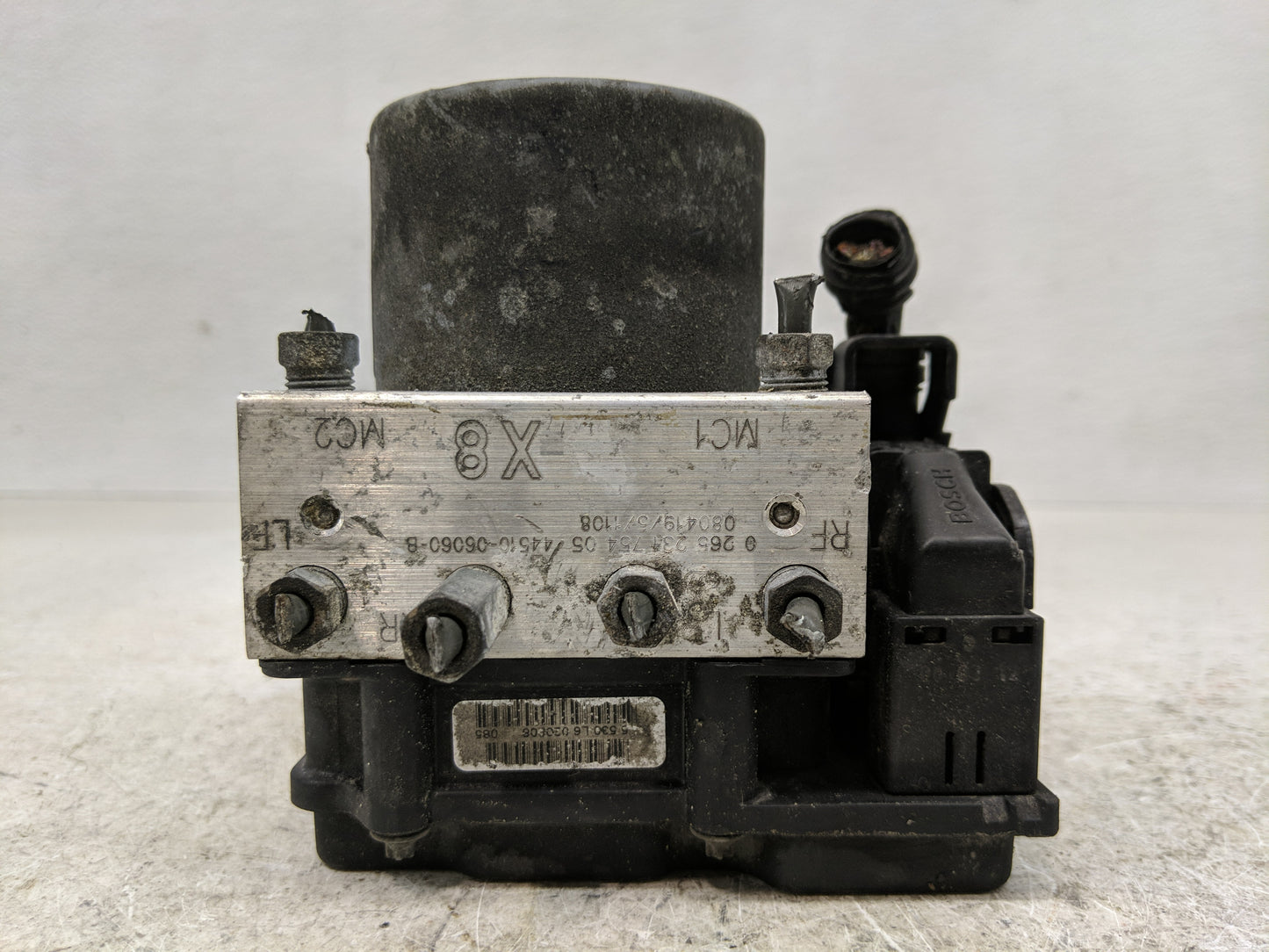 2017 Jeep Compass ABS Pump Control Module Replacement P/N:88414 B1905 0 265 800 534 Fits Fits 2014 2015 2016 OEM Used Auto P