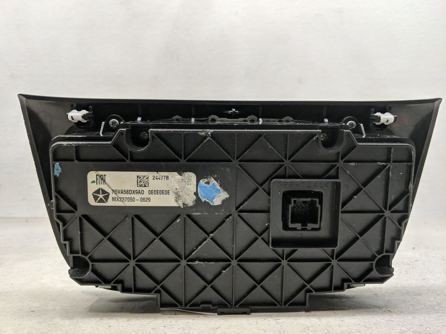 2017 Jeep Compass Climate Control Module Temperature AC/Heater Replacement P/N:P5VA58DX9AD Fits OEM Used Auto Parts - Oemuse