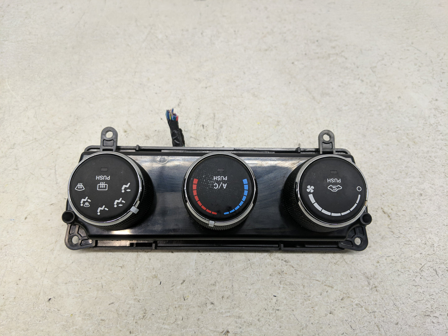 2017 Jeep Compass Climate Control Module Temperature AC/Heater Replacement P/N:P55111278AF Fits Fits 2011 2012 2013 2014 201