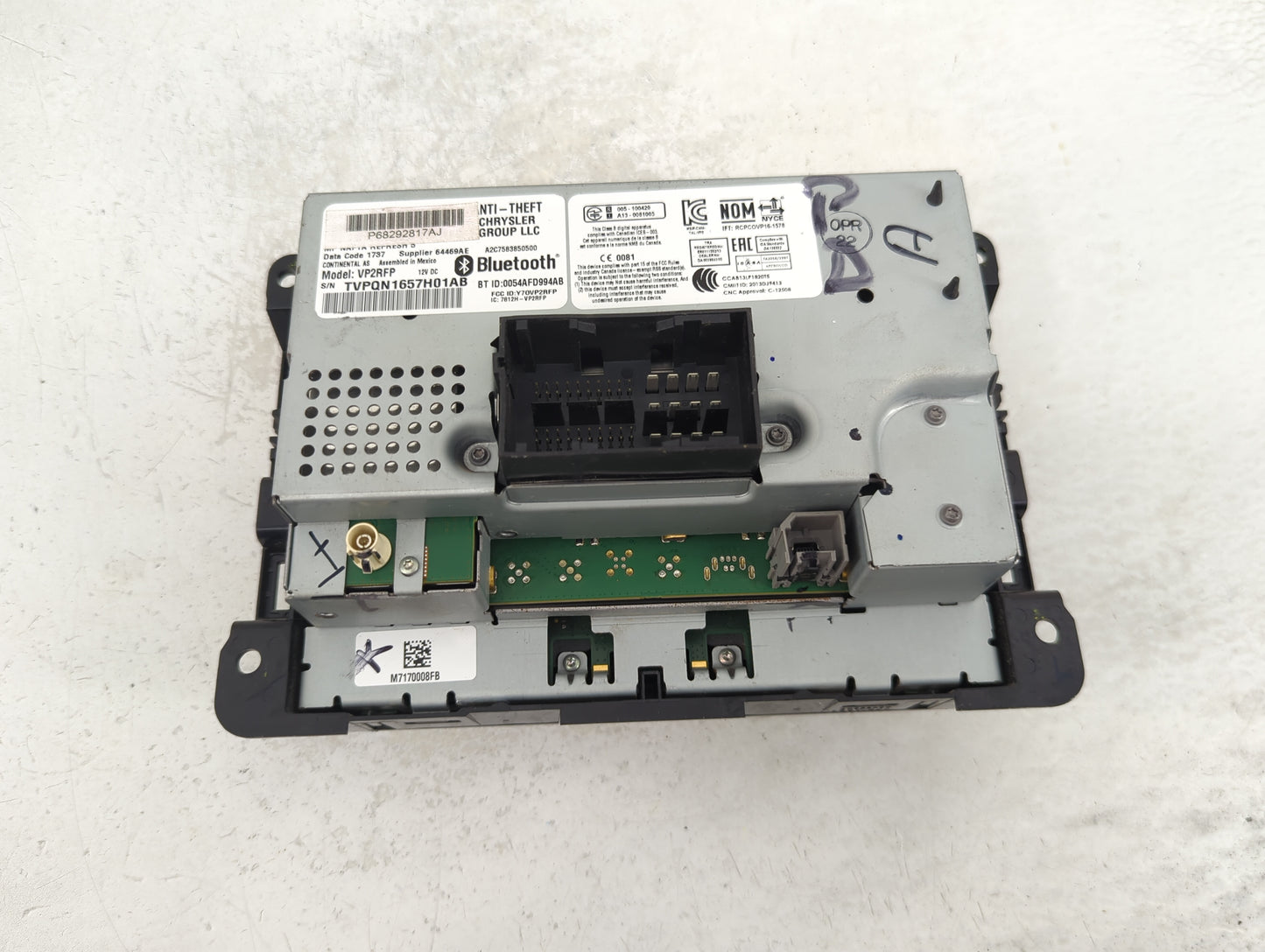 2017 Jeep Compass Radio AM FM Cd Player Receiver Replacement P/N:TVPQN1657H01AB Fits OEM Used Auto Parts - Oemusedautoparts1