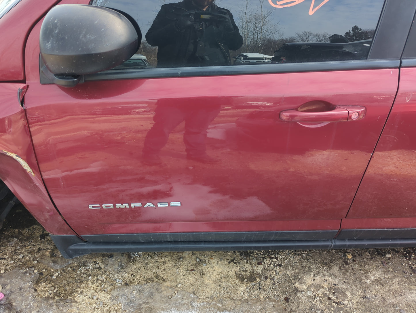 2011-2017 Jeep Compass Driver Front Door Oem 1360656 - Oemusedautoparts1.com