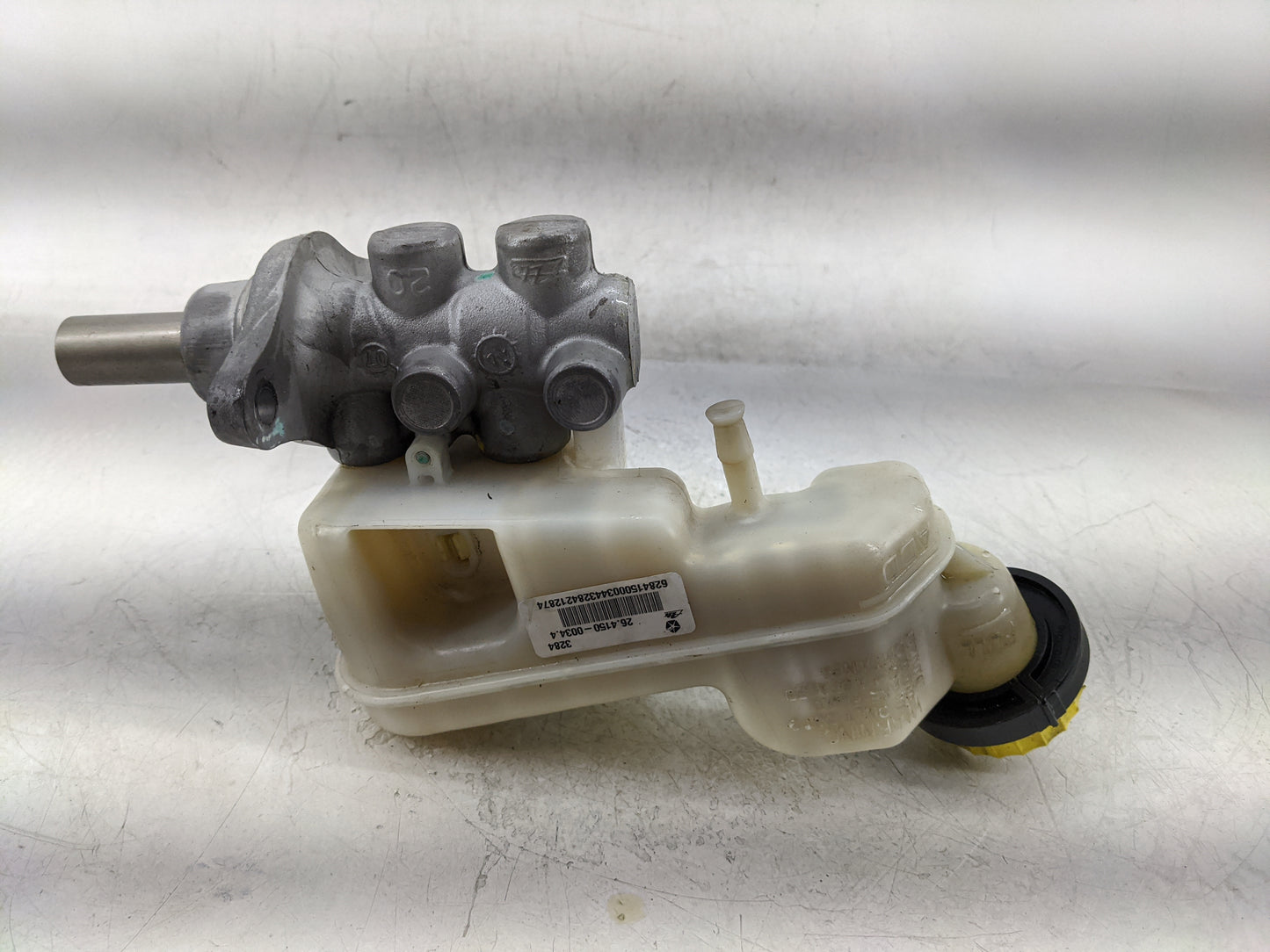 Jeep Compass Brake Master Cylinder 1376804 - Oemusedautoparts1.com
