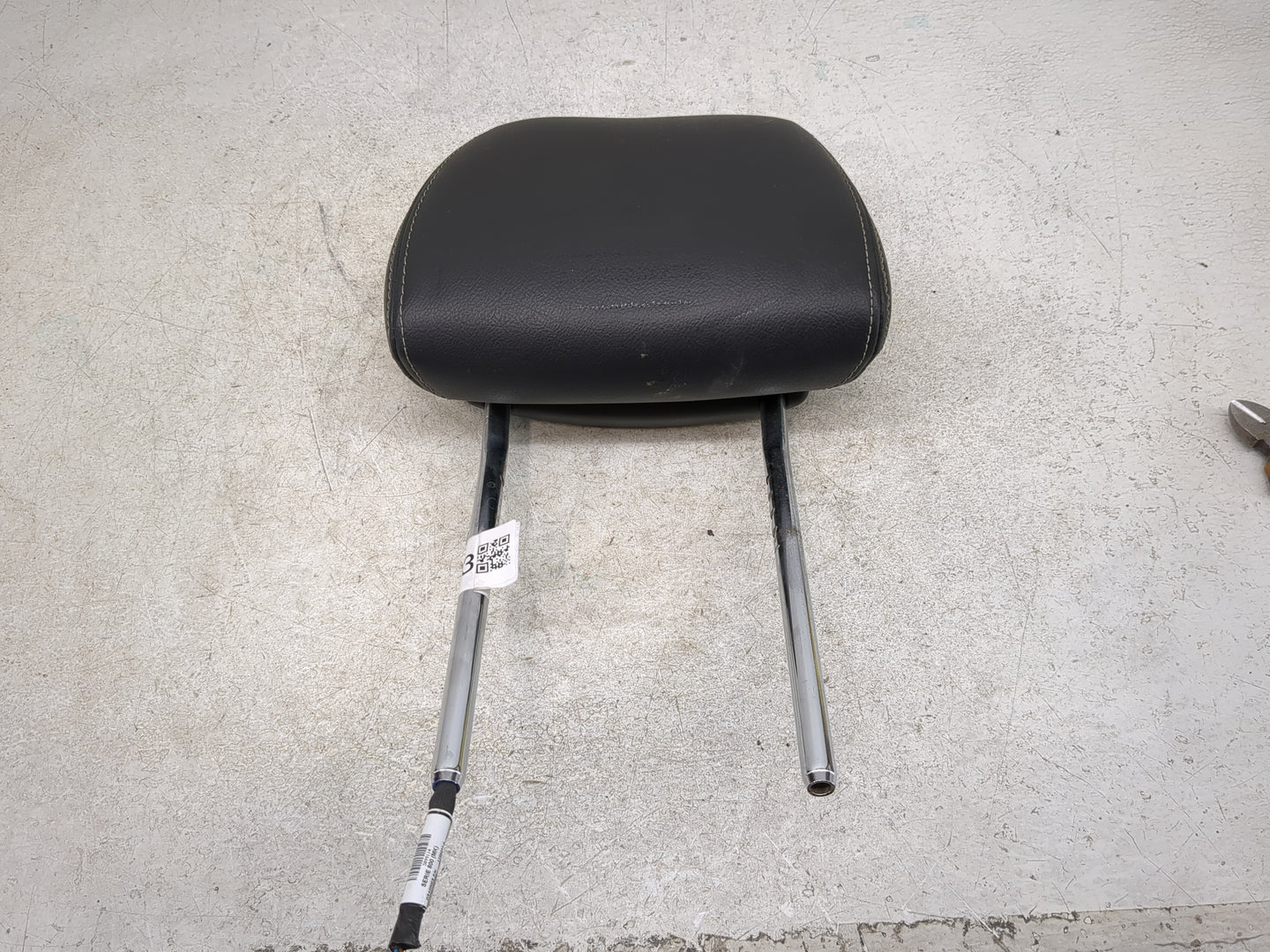 2017 Jeep Compass Headrest Head Rest Front Driver Seat Black - Oemusedautoparts1.com