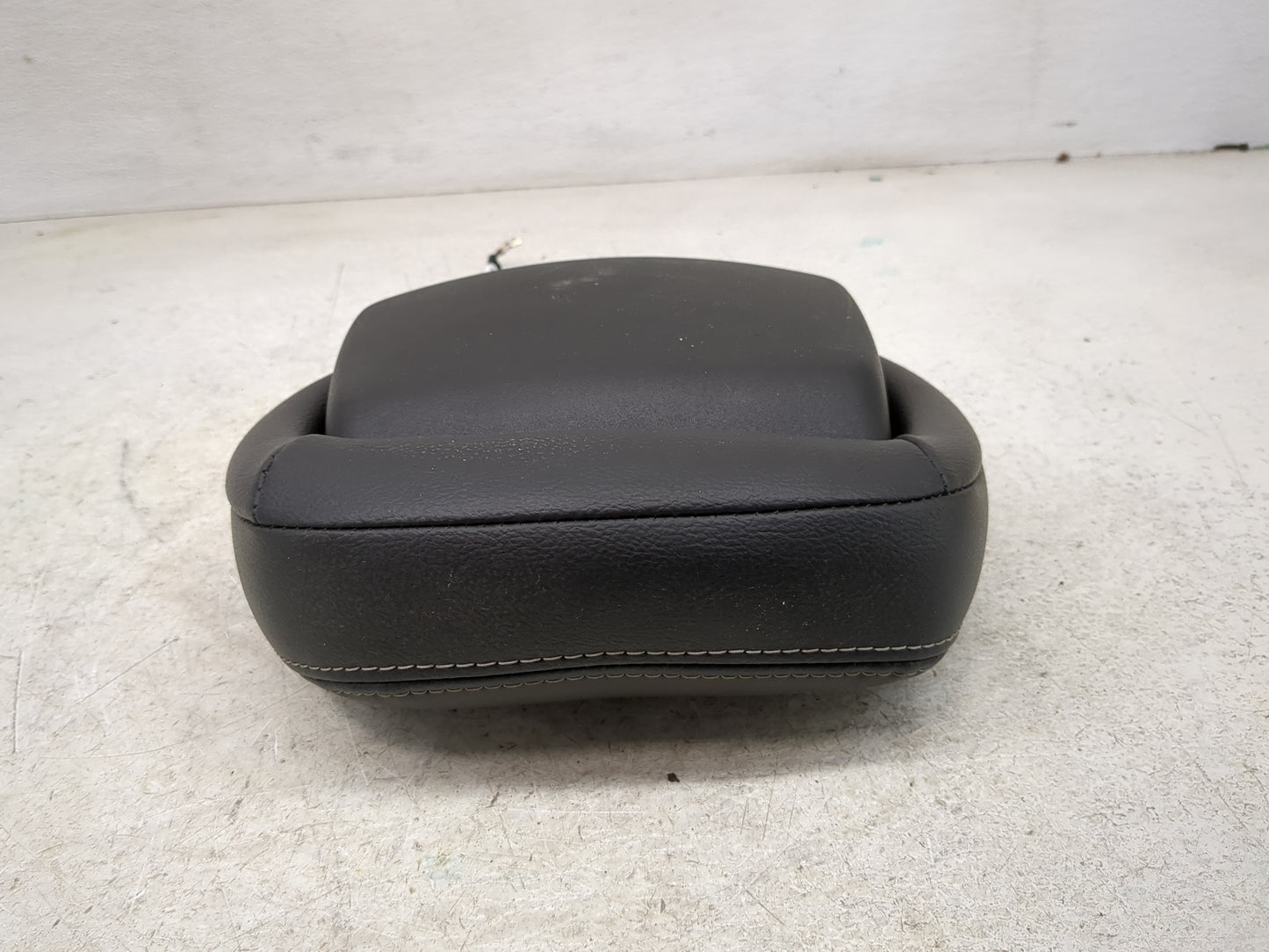 2017 Jeep Compass Headrest Head Rest Front Driver Seat Black - Oemusedautoparts1.com