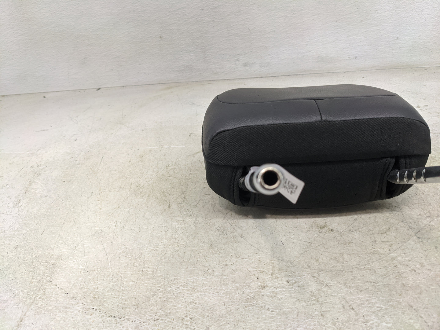 2017 Jeep Compass Headrest Head Rest Front Driver Passenger Seat Black - Oemusedautoparts1.com