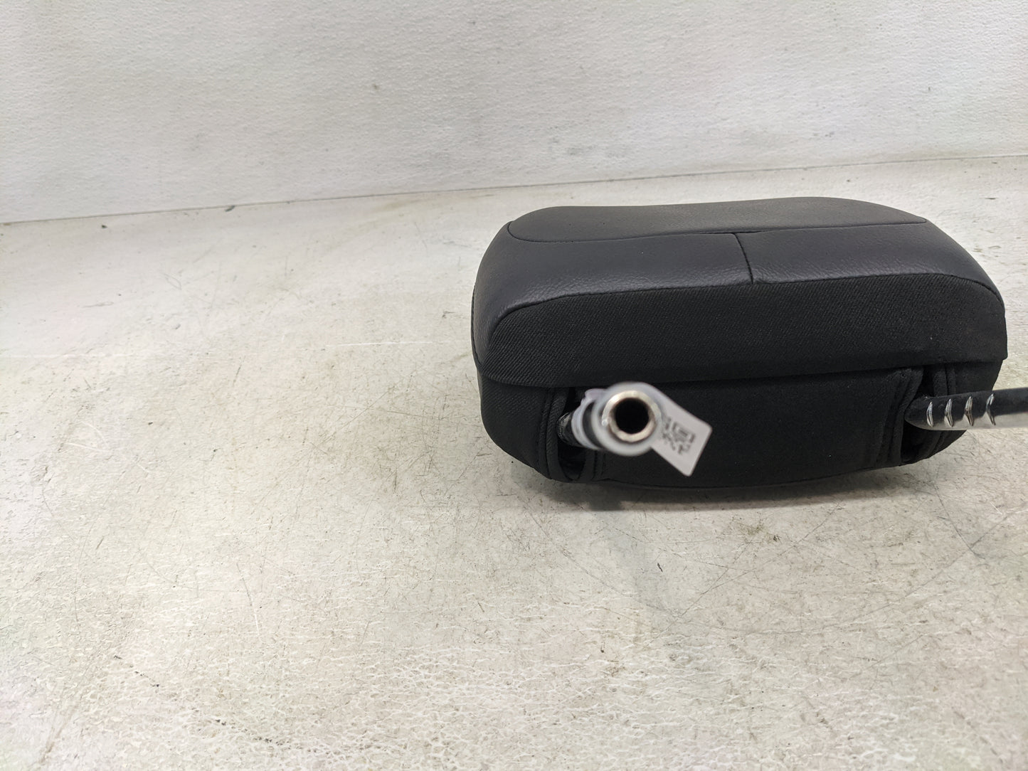 2017 Jeep Compass Headrest Head Rest Front Driver Passenger Seat Black - Oemusedautoparts1.com