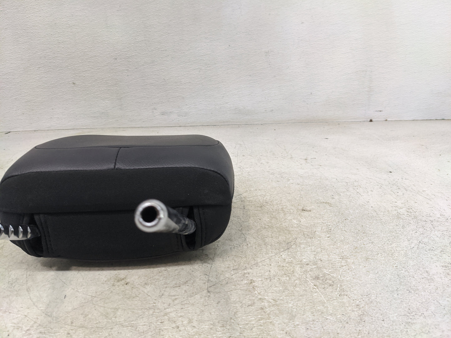 2017 Jeep Compass Headrest Head Rest Front Driver Passenger Seat Black - Oemusedautoparts1.com