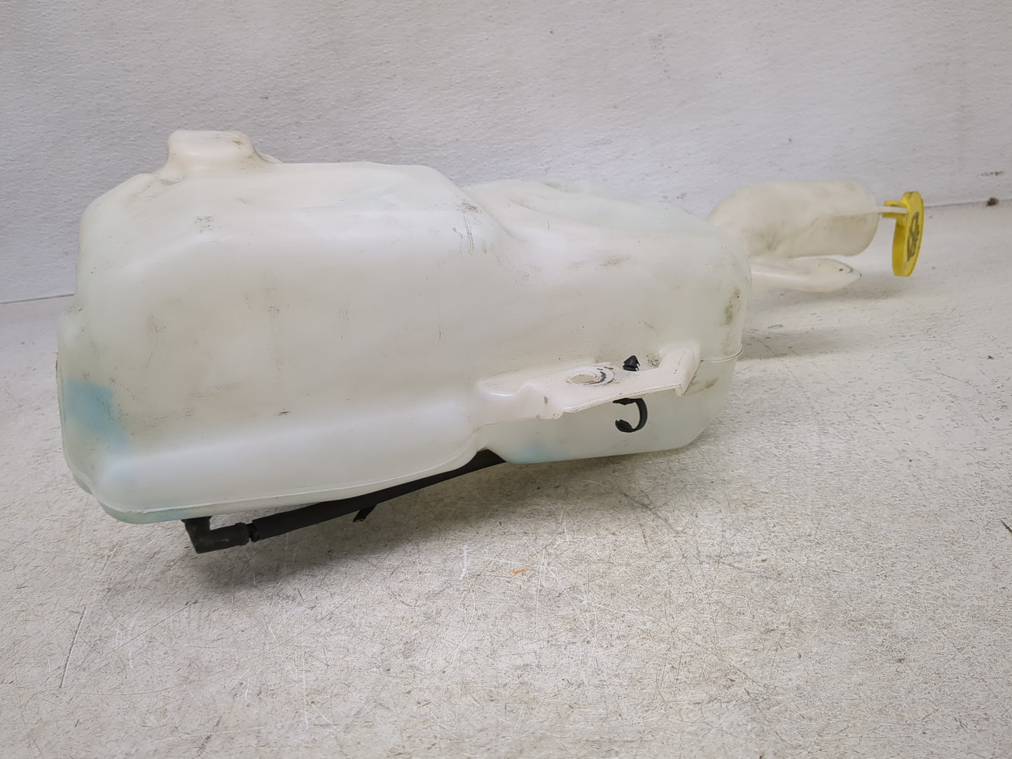 2017 Jeep Compass Windshield Washer Fluid Reservoir Bottle Oem - Oemusedautoparts1.com