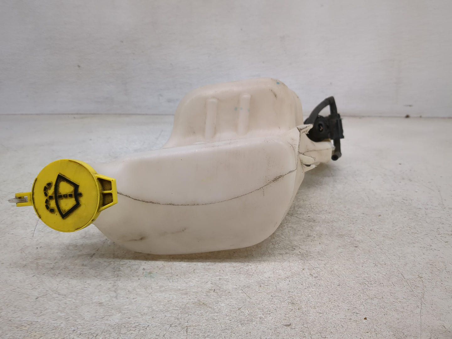 Jeep Compass Windshield Washer Fluid Reservoir Bottle Oem - Oemusedautoparts1.com