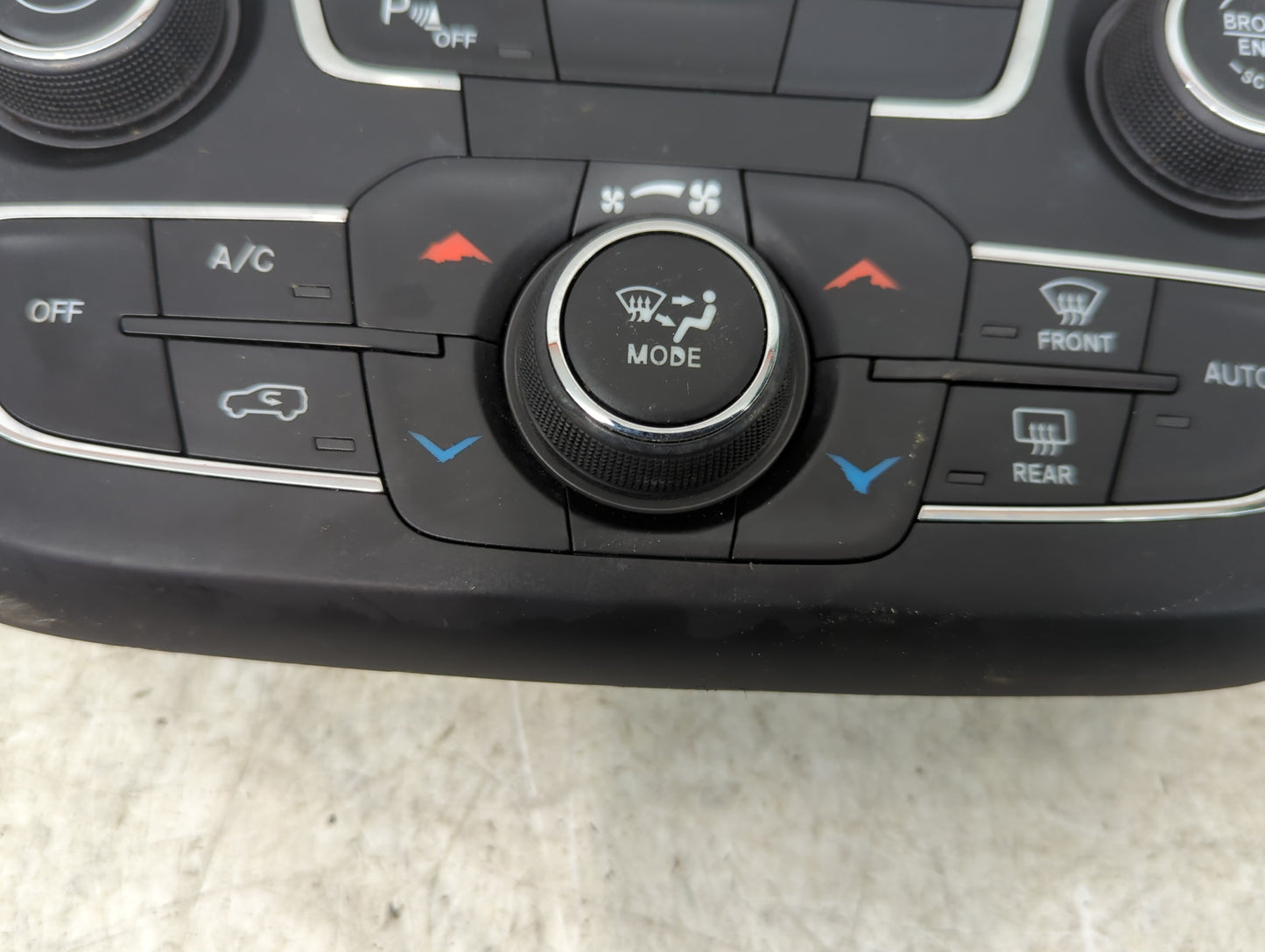 2017 Jeep Compass Climate Control Module Temperature AC/Heater Replacement P/N:P5VA59DX9AD MX237050-2350 Fits OEM Used Auto 