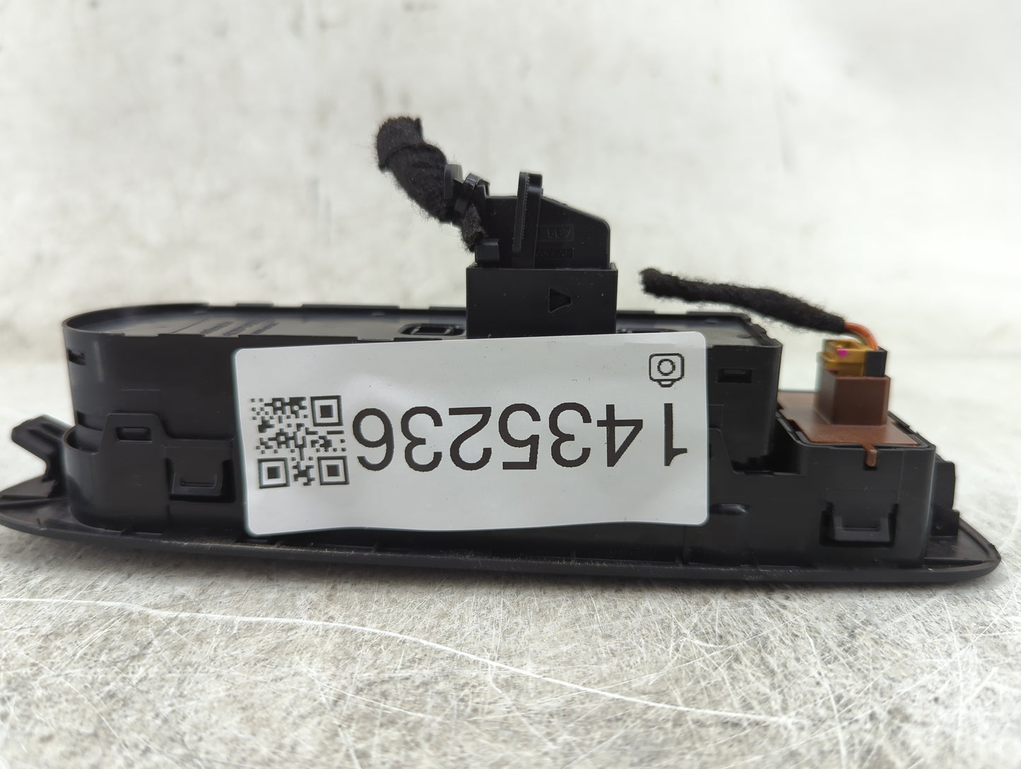 2017 Jeep Compass Master Power Window Switch Replacement Driver Side Left P/N:P6BZ271XHAA Fits OEM Used Auto Parts - Oemused