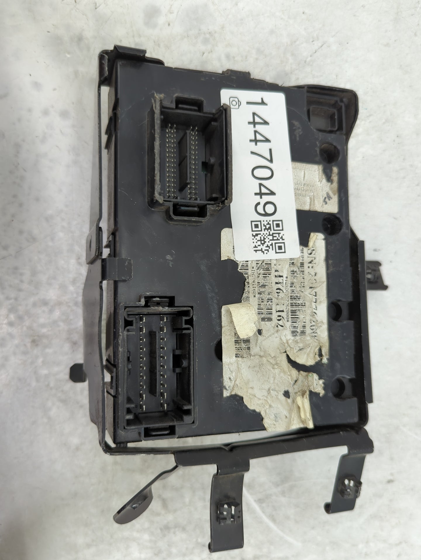 2016-2017 Jeep Compass Body Control Module Bcm Inner Cabin Fuse Box 1447049 - Oemusedautoparts1.com