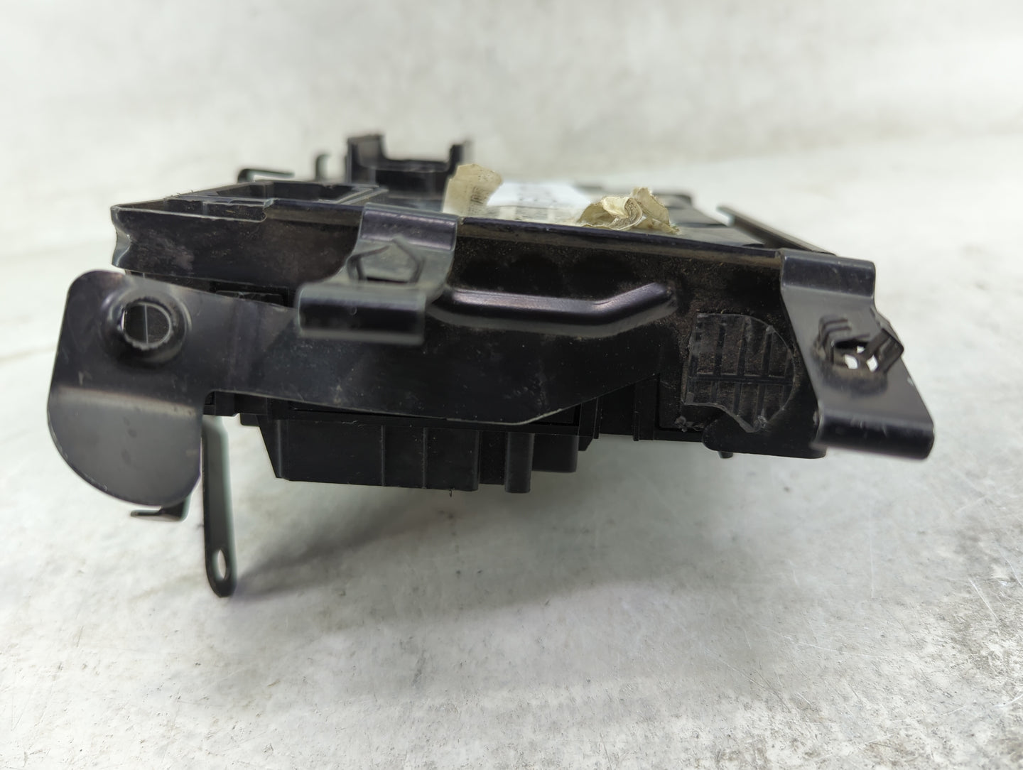 2016-2017 Jeep Compass Body Control Module Bcm Inner Cabin Fuse Box 1447049 - Oemusedautoparts1.com