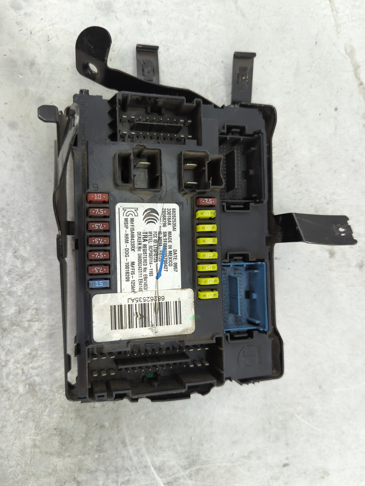 2016-2017 Jeep Compass Body Control Module Bcm Inner Cabin Fuse Box 1447049 - Oemusedautoparts1.com