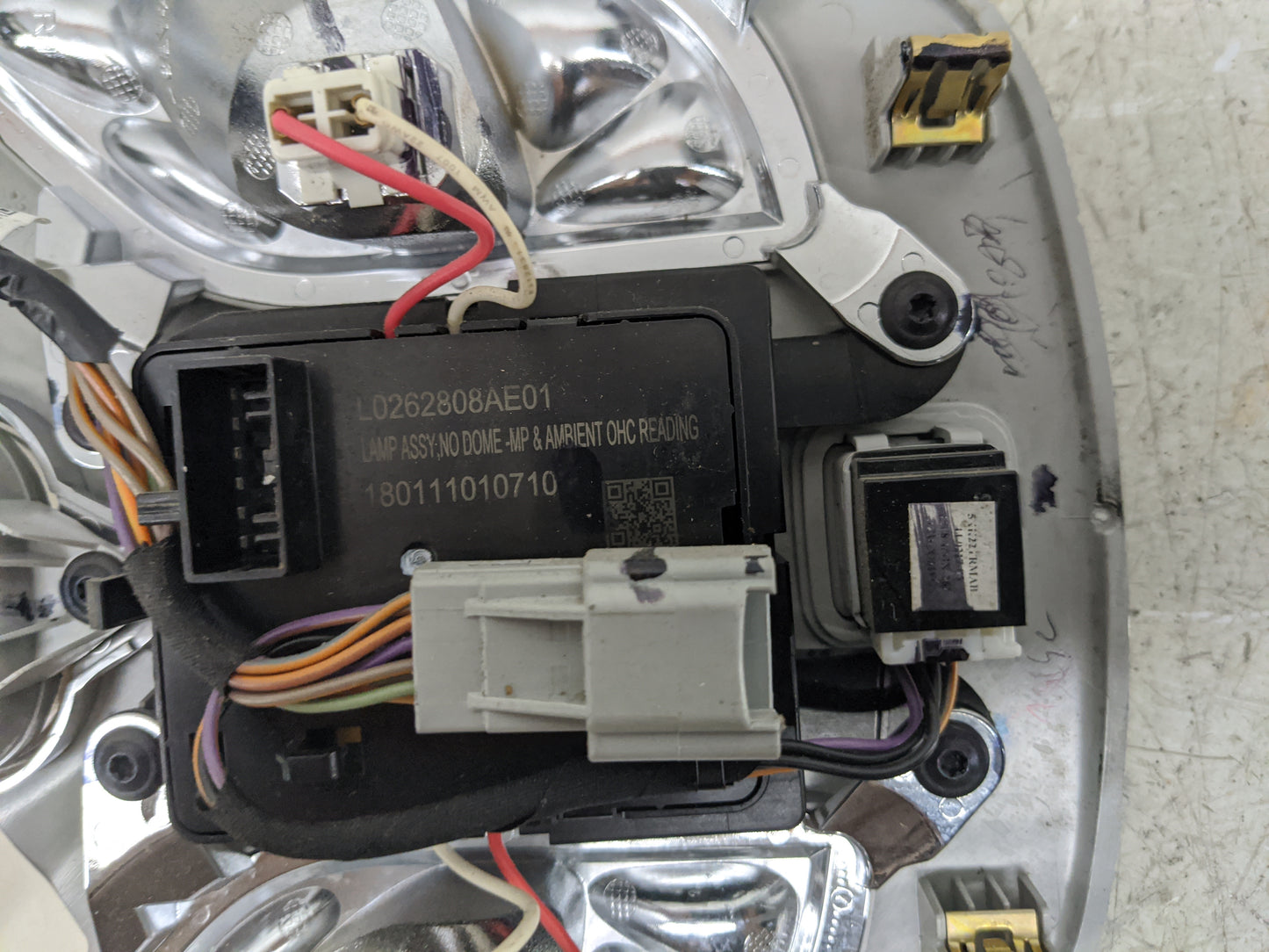 2017 Jeep Compass Overhead Roof Console - Oemusedautoparts1.com