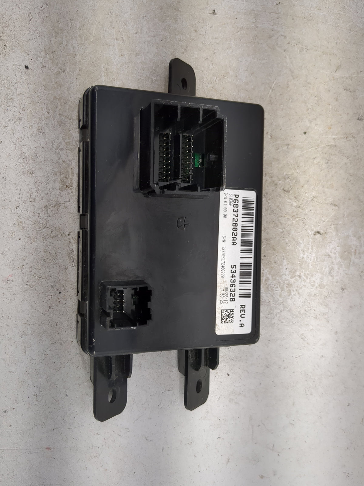 2017 Jeep Compass Body Control Module Bcm P68372802aa|53436328 - Oemusedautoparts1.com