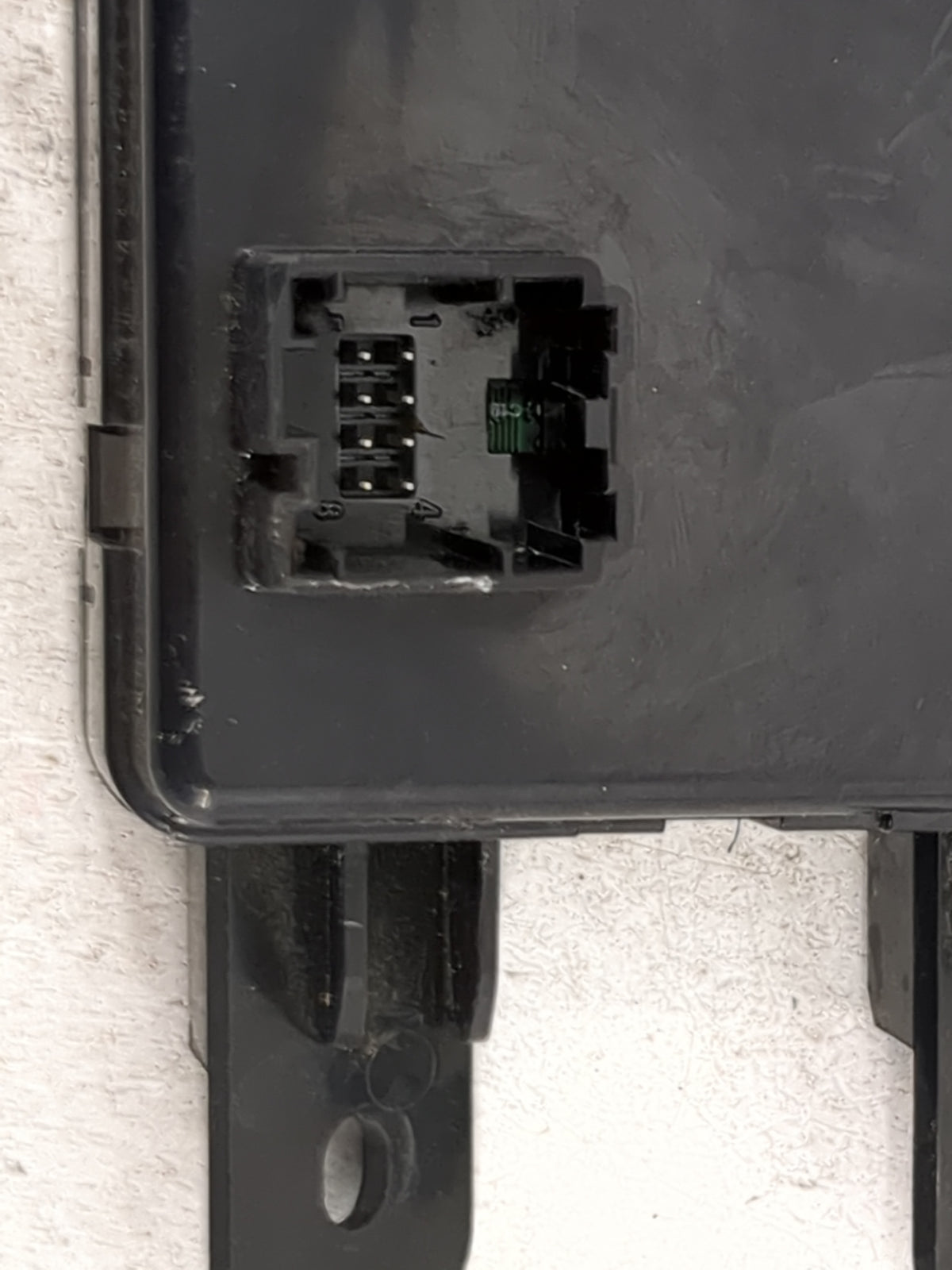 2017 Jeep Compass Body Control Module Bcm P68372802aa|53436328 - Oemusedautoparts1.com
