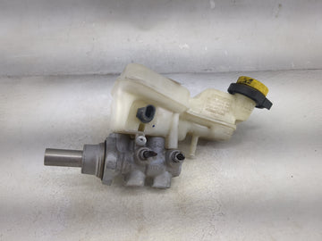 Jeep Compass Brake Master Cylinder 1512705 - Oemusedautoparts1.com
