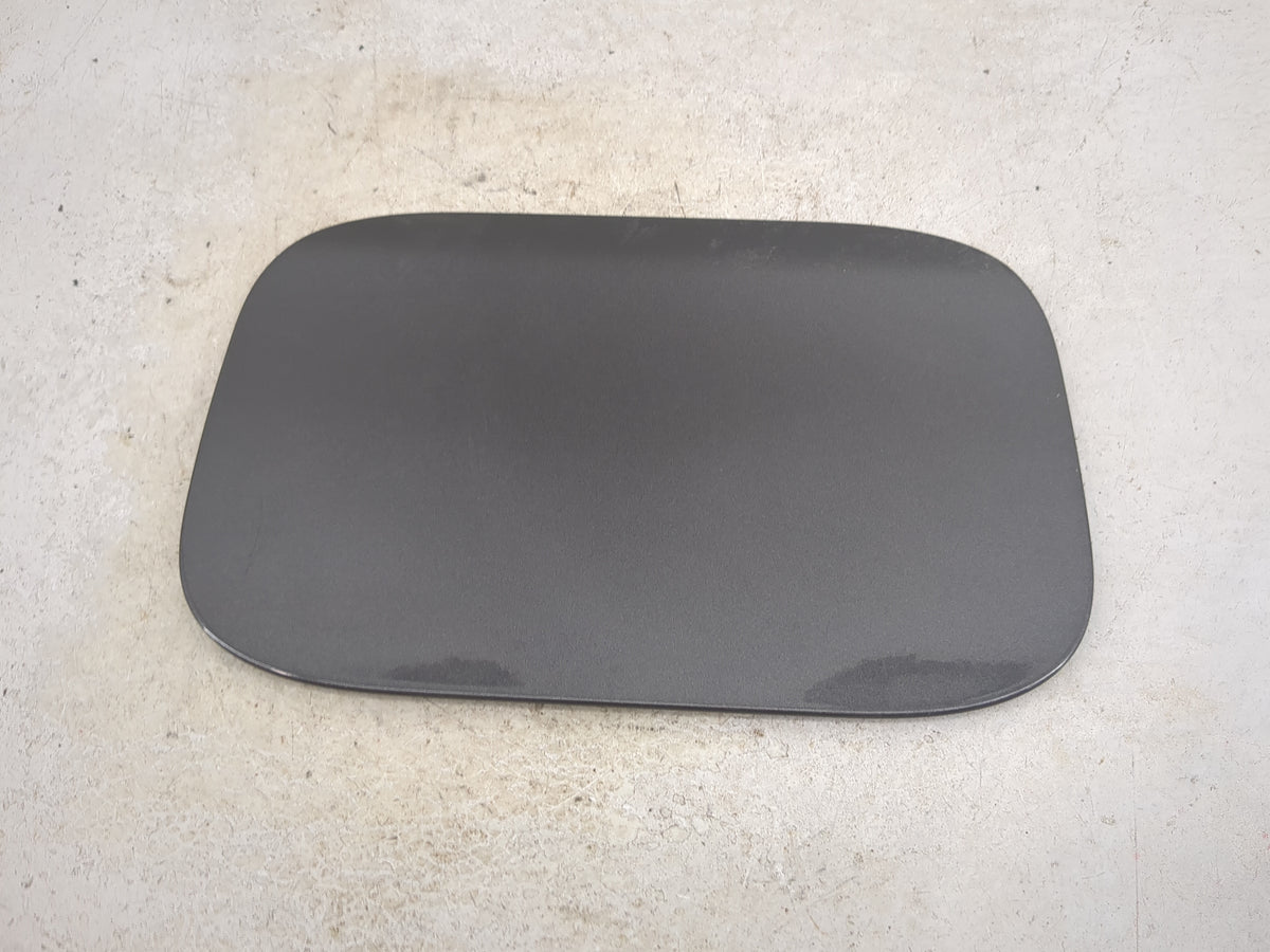 2017 Jeep Compass Fuel Tank Door Lid Gas Tank Gray - Oemusedautoparts1.com