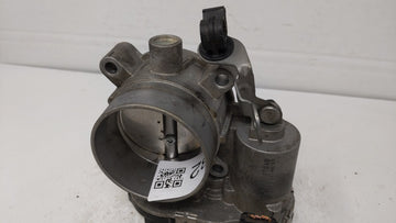 2017-2018 Jeep Compass Throttle Body P/N:04891970AC 04891970AB Fits Fits 2014 2015 2016 2017 2018 OEM Used Auto Parts