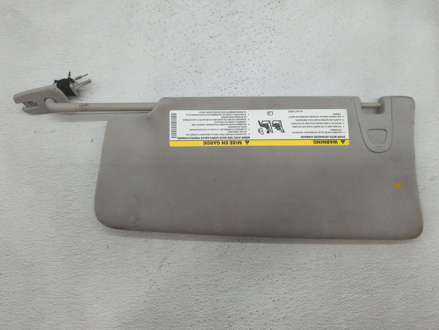 2017 Jeep Compass Sun Visor Shade Replacement Passenger Right Mirror Fits OEM Used Auto Parts - Oemusedautoparts1.com