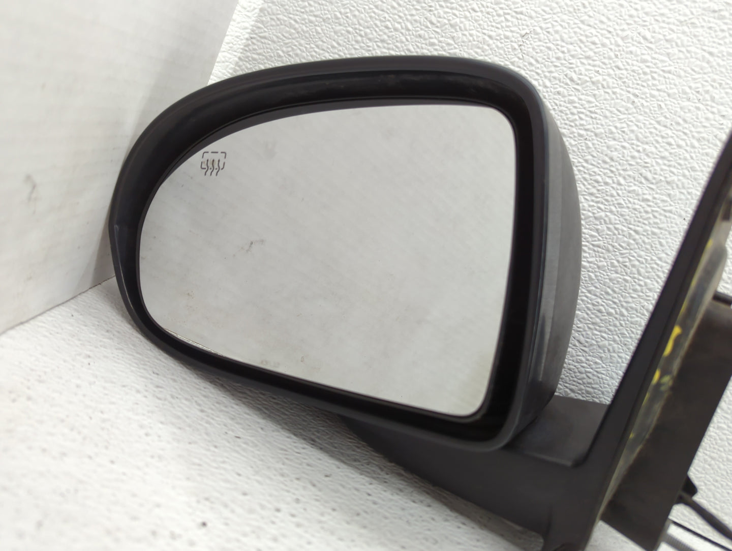 2017 Jeep Compass Driver Side View Mirror - Left Door Mirror OEM Used - Oemusedautoparts1.com